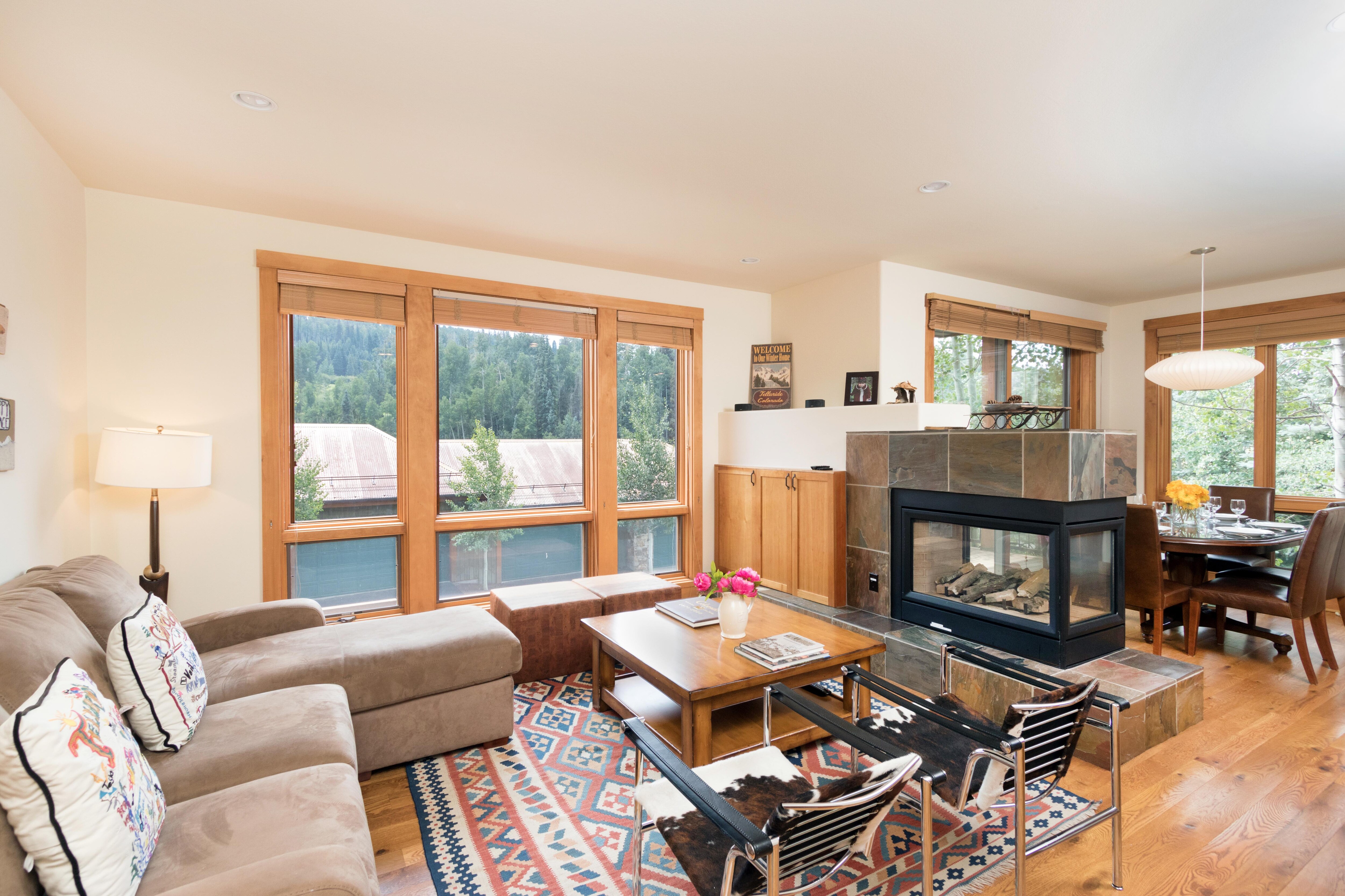 2-Telluride-Terraces-101-Living-Area.JPG