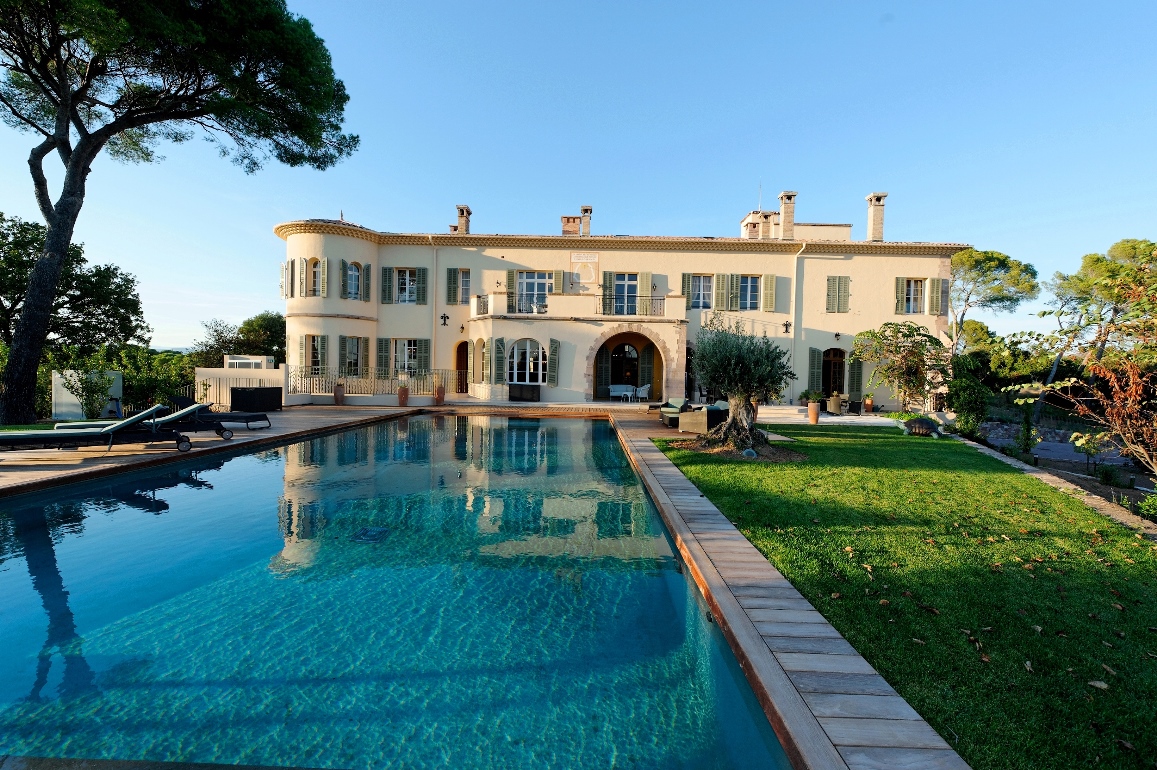 Property Image 1 - Elegant Luxury Villa with Heated Pool, Lovely Gardens & Heliport