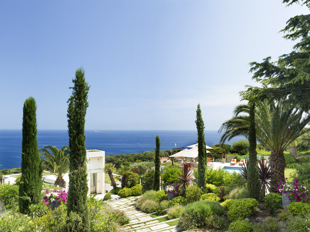 Property Image 2 - Ultra-Modern, Lux Villa with Pool, Spa, Hammam & Stunning Bay Views