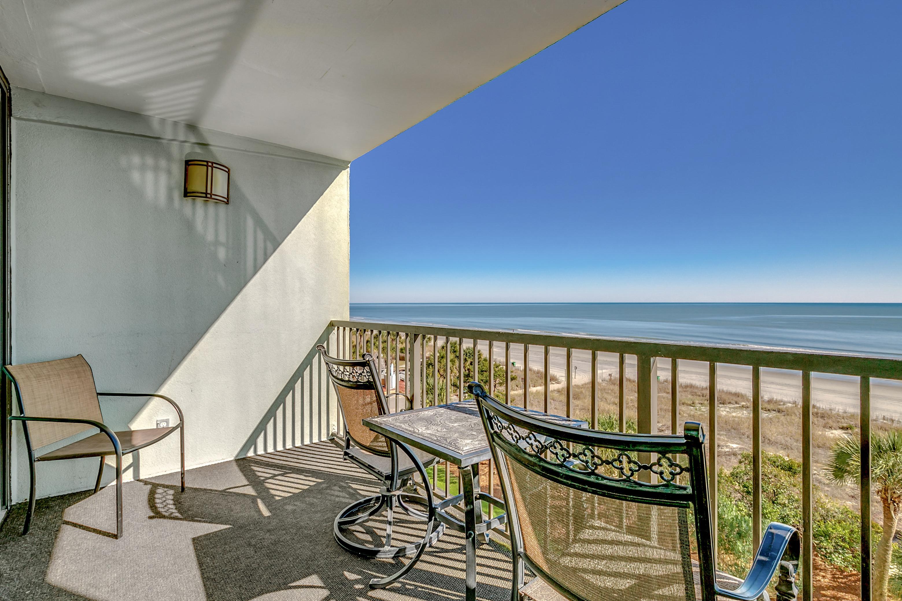 Property Image 1 - Spacious Oceanfront Condo with Breathtaking Views  