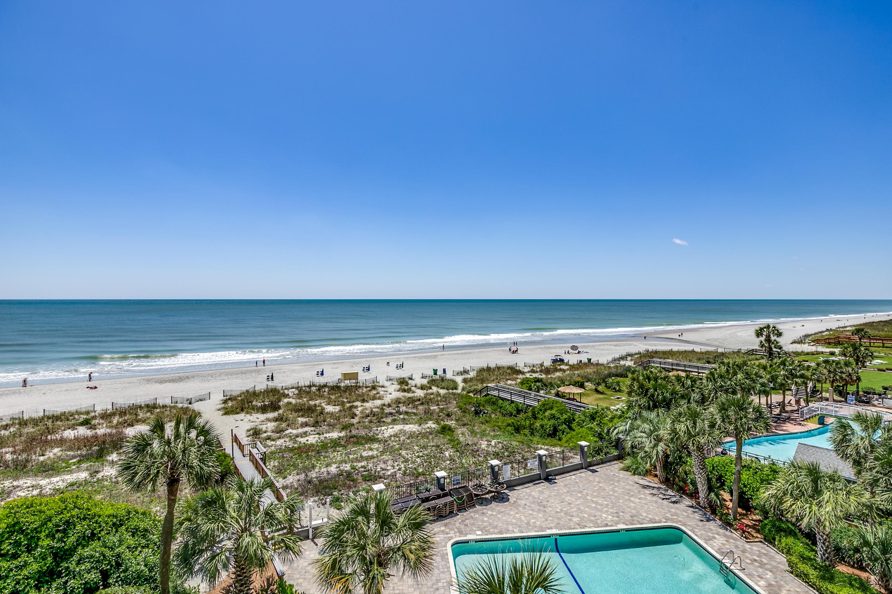 Property Image 2 - Spacious Oceanfront Condo with Breathtaking Views  