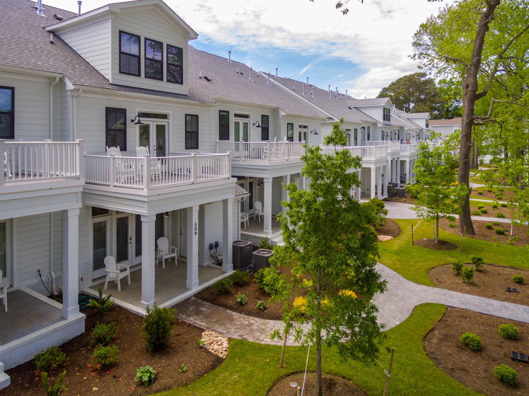 Property Image 1 - Modern Beach Townhouse in Old Beach with Balcony 