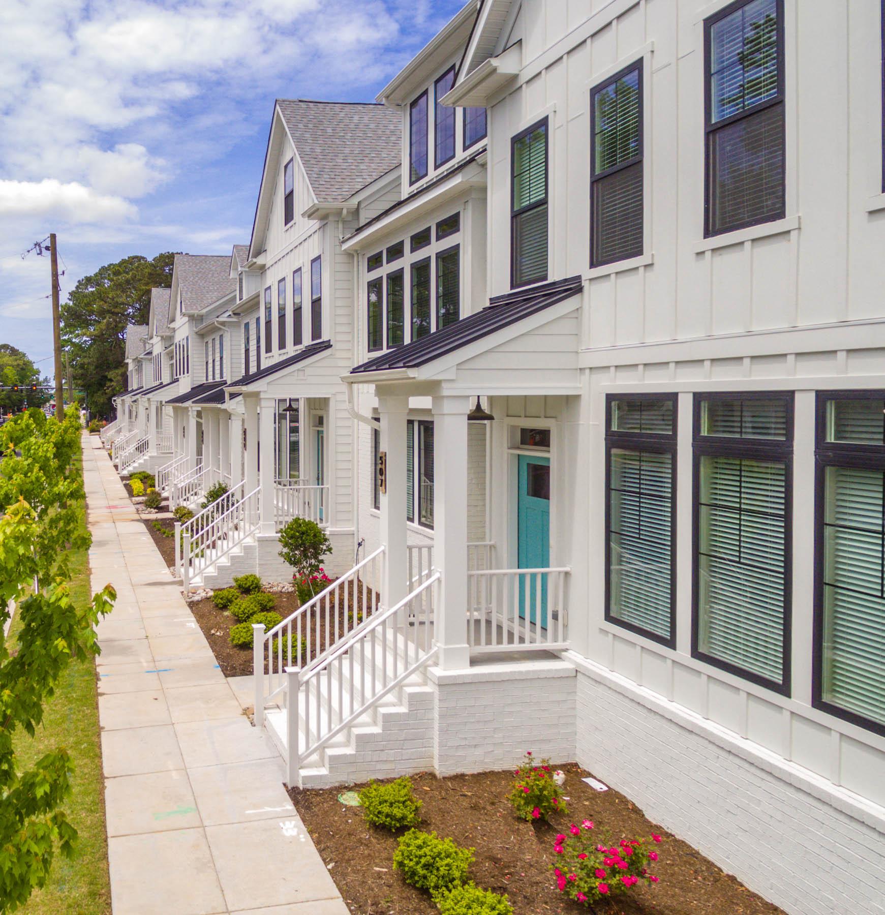 Property Image 2 - Modern Beach Townhouse in Old Beach with Balcony 