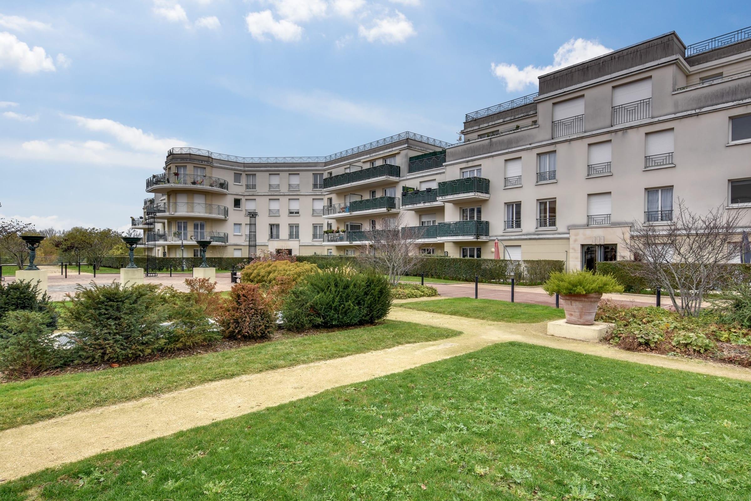 Property Image 2 - Serene Apartment with Beautiful Balcony