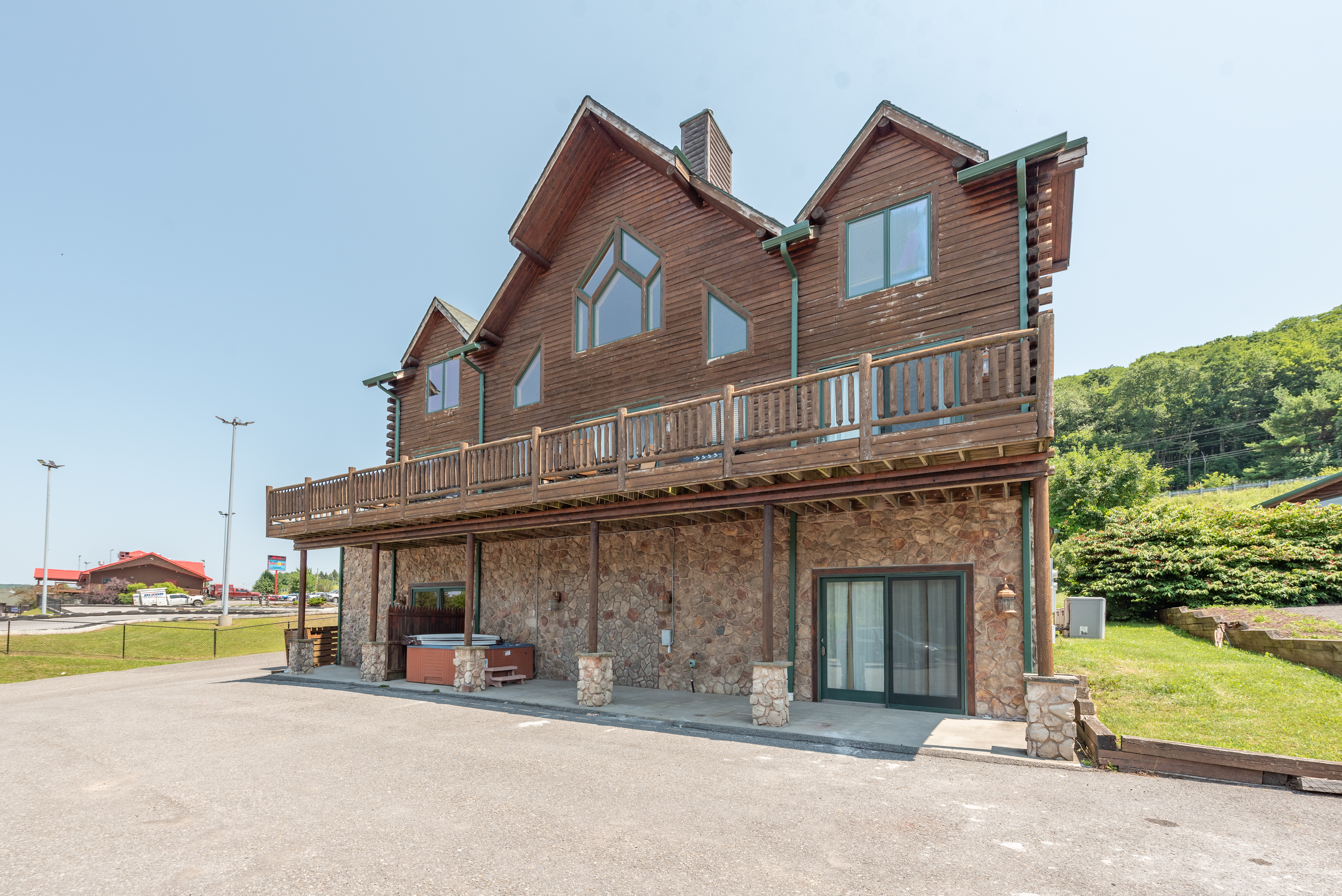 Property Image 1 - The Lodge at McHenry Cove Marina