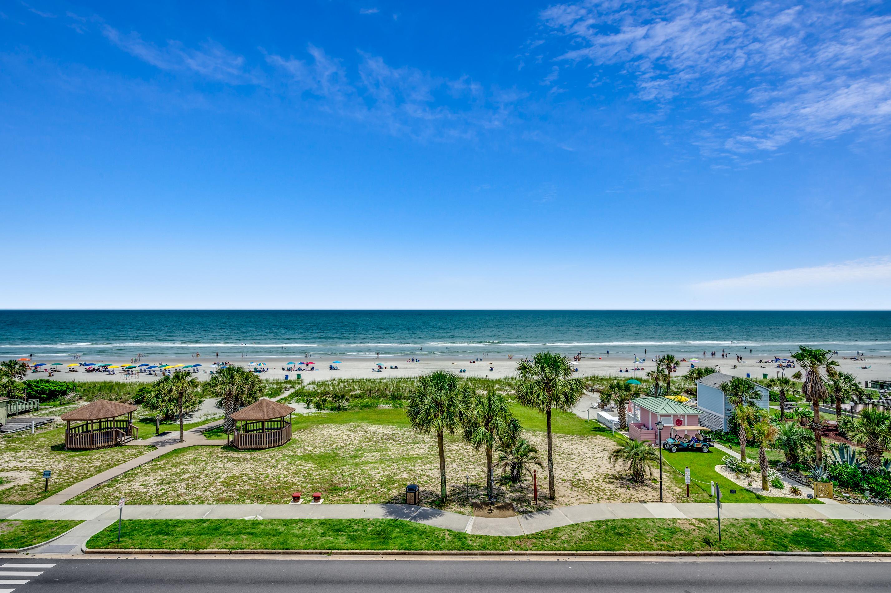Property Image 1 - Large Condo with Lovely Ocean Views and Two Balconies 