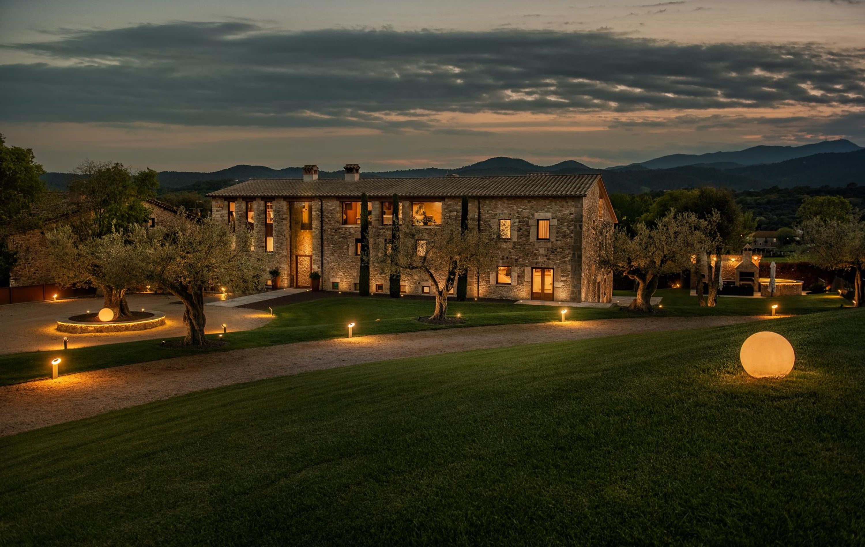 Property Image 2 - Outstanding Striking 18th Century Luxury Farmhouse Villa in Girona