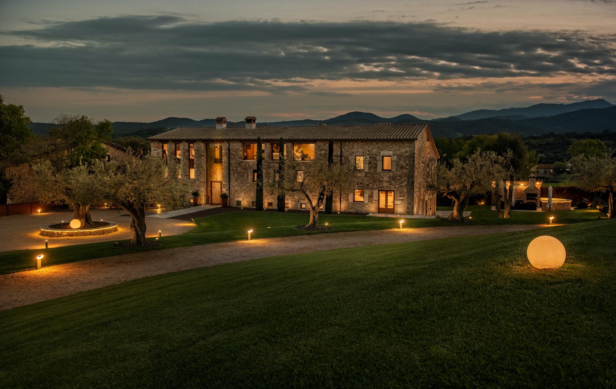 Property Image 2 - Outstanding Striking 18th Century Luxury Farmhouse Villa in Girona