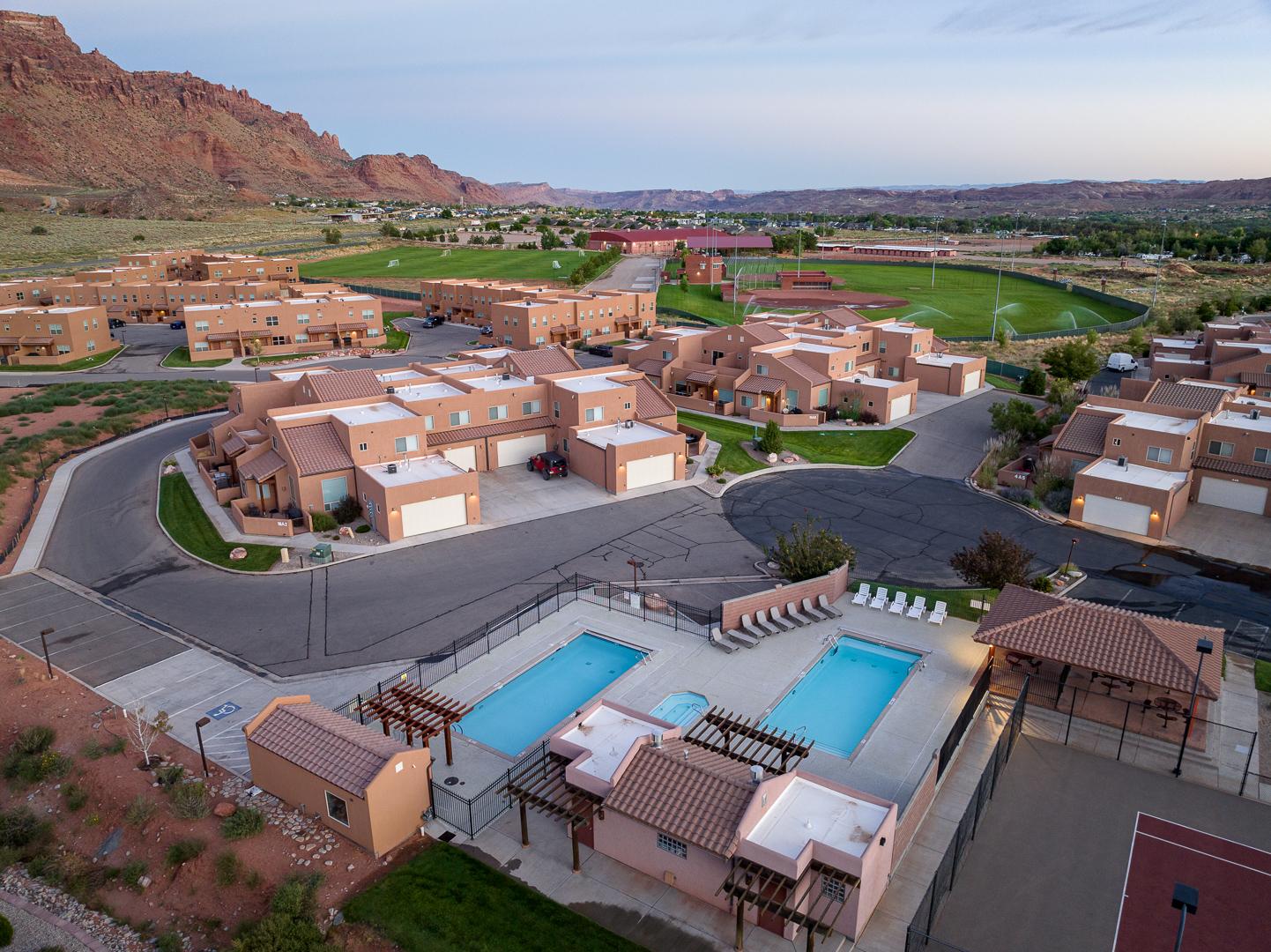 community pool and hot tub