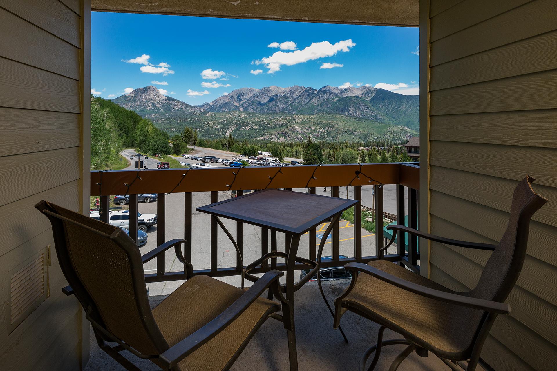 Awesome view of Spud Mountain and the Needles Range from the deck