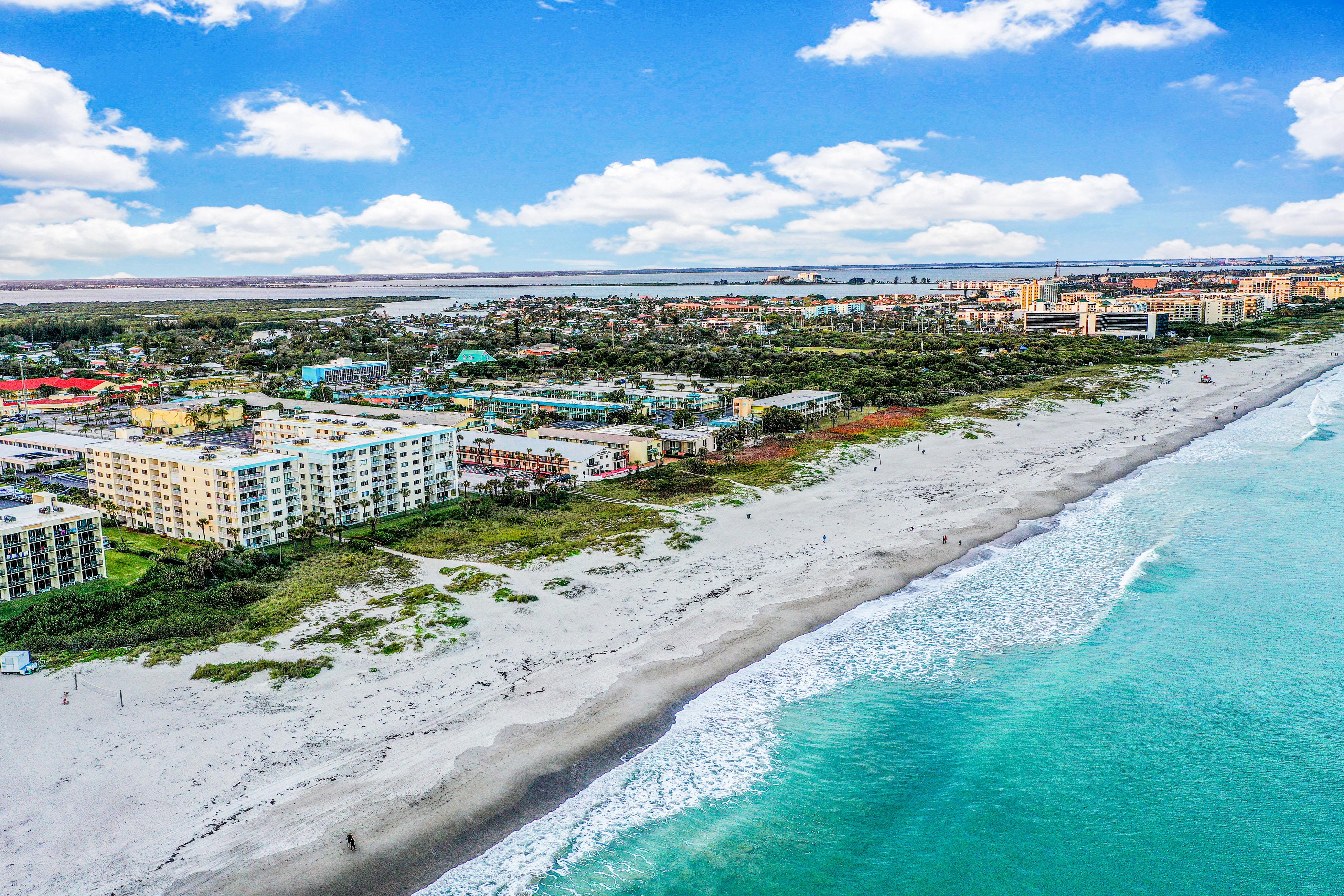 Beach House - Wainscoting Bead Board in Cocoa Beach, Florida