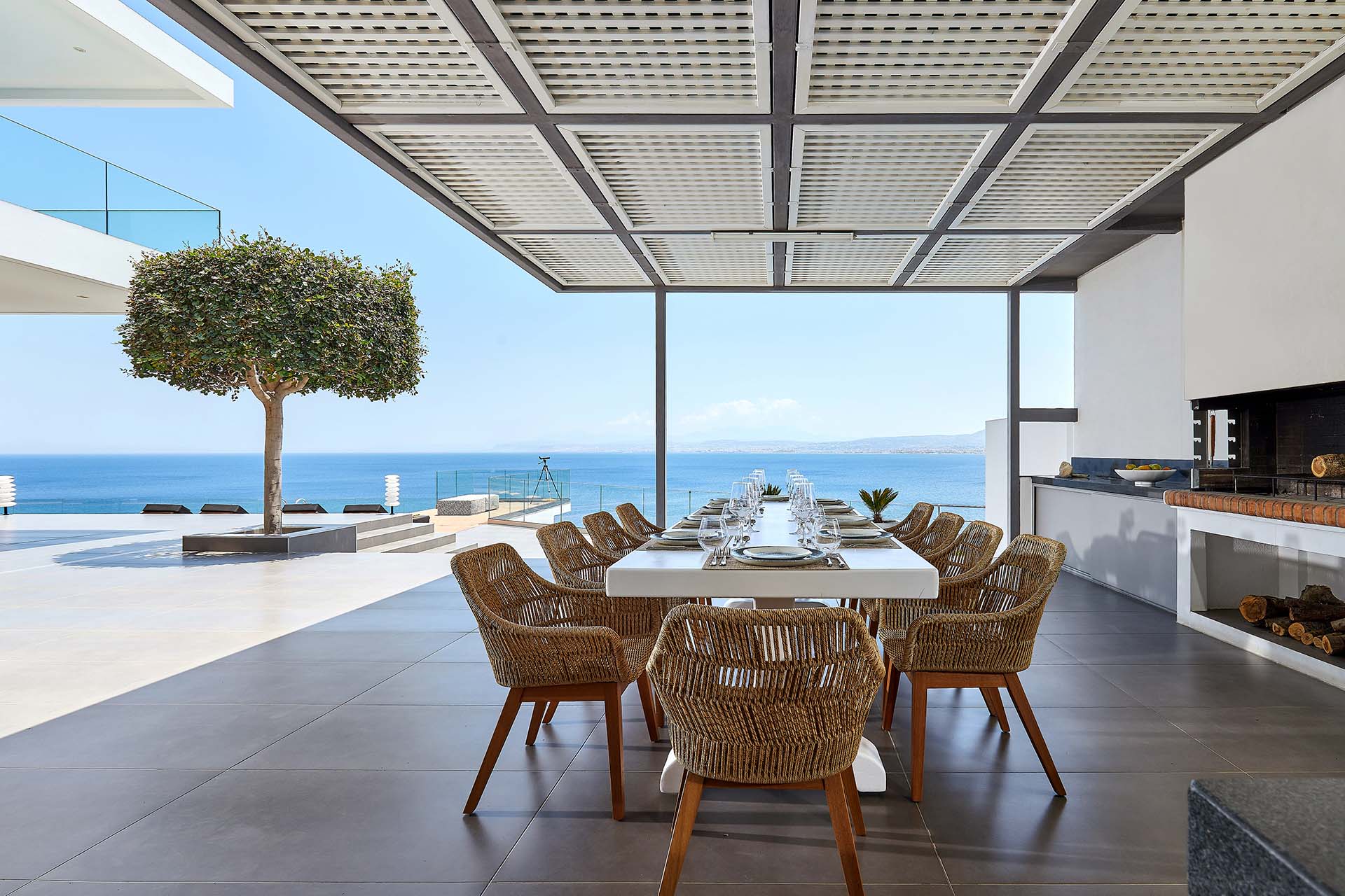 Property Image 2 - Sleek Villa with Sea View Pool, Alfresco Dining & Beach Access