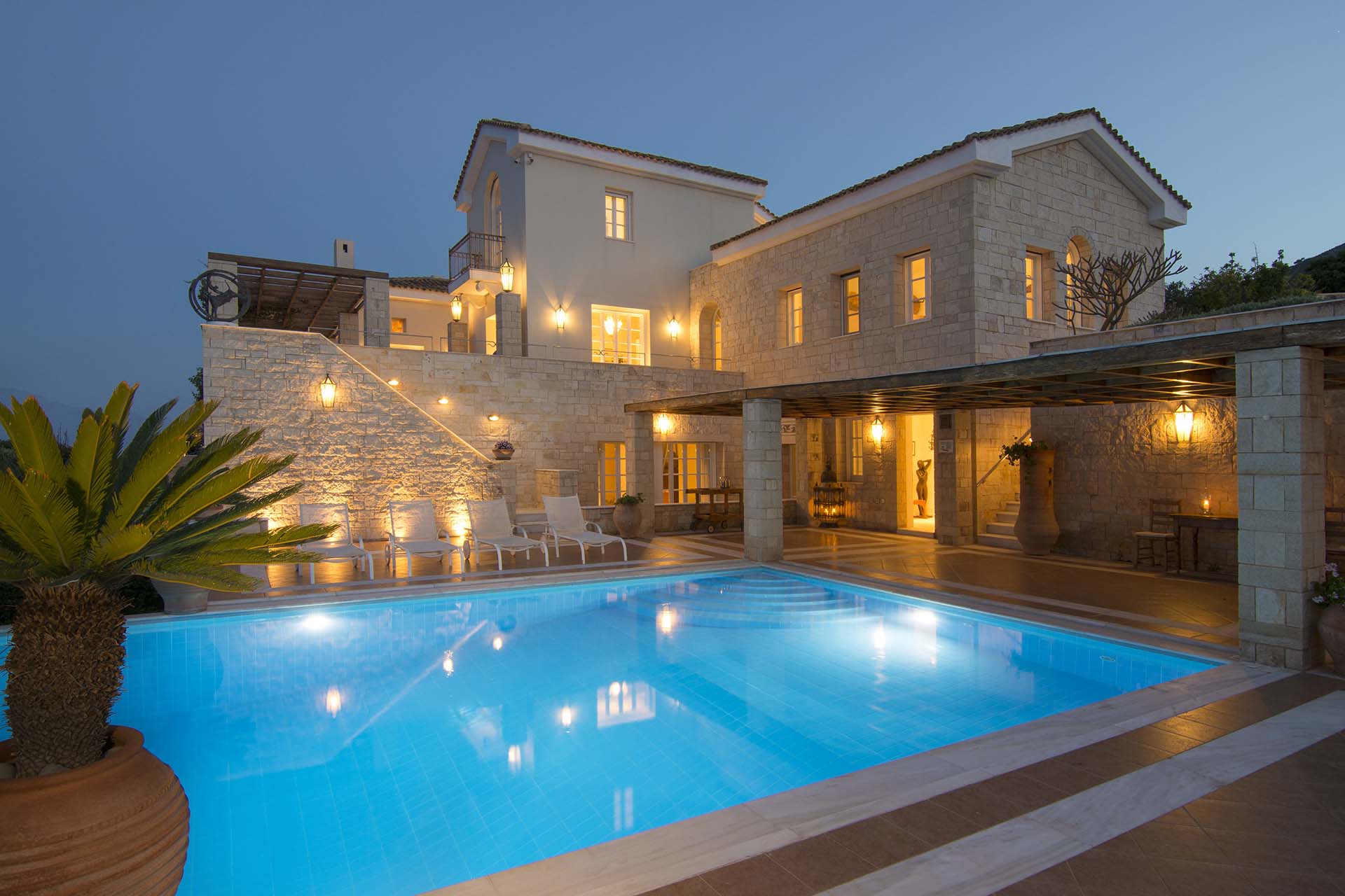 Property Image 1 - Villa with private access to the beach and heated infinity pool