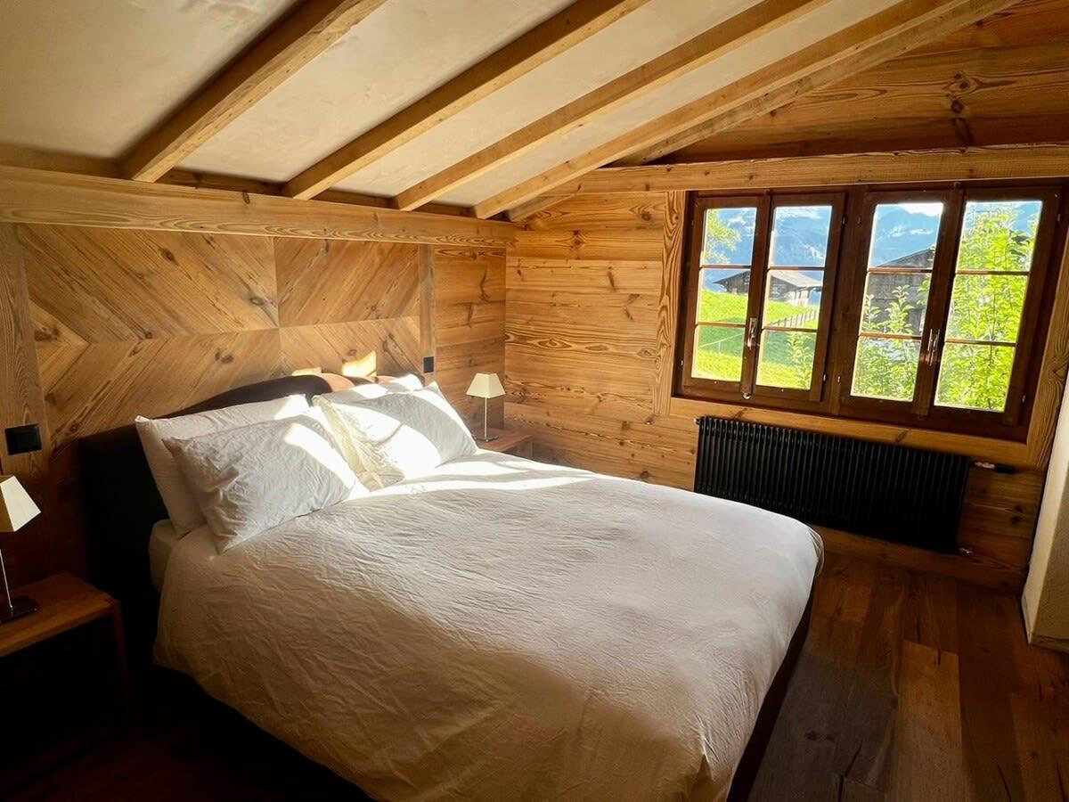 Property Image 2 - Relaxing Escape Chalet with Snowy Mountain Views