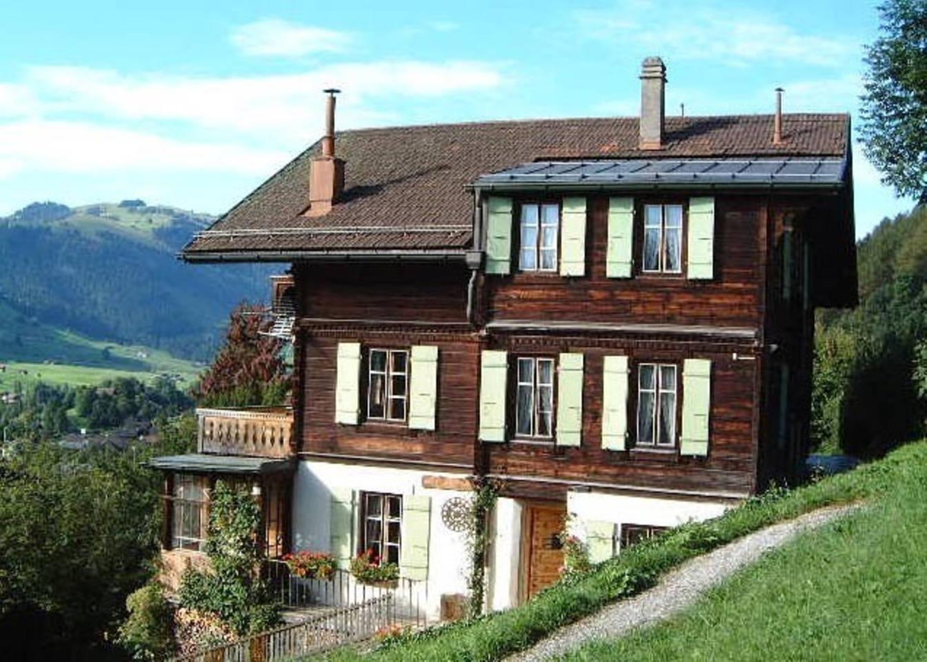 Property Image 2 - Unrivalled Sunshine Chalet with Swiss Mountain Views