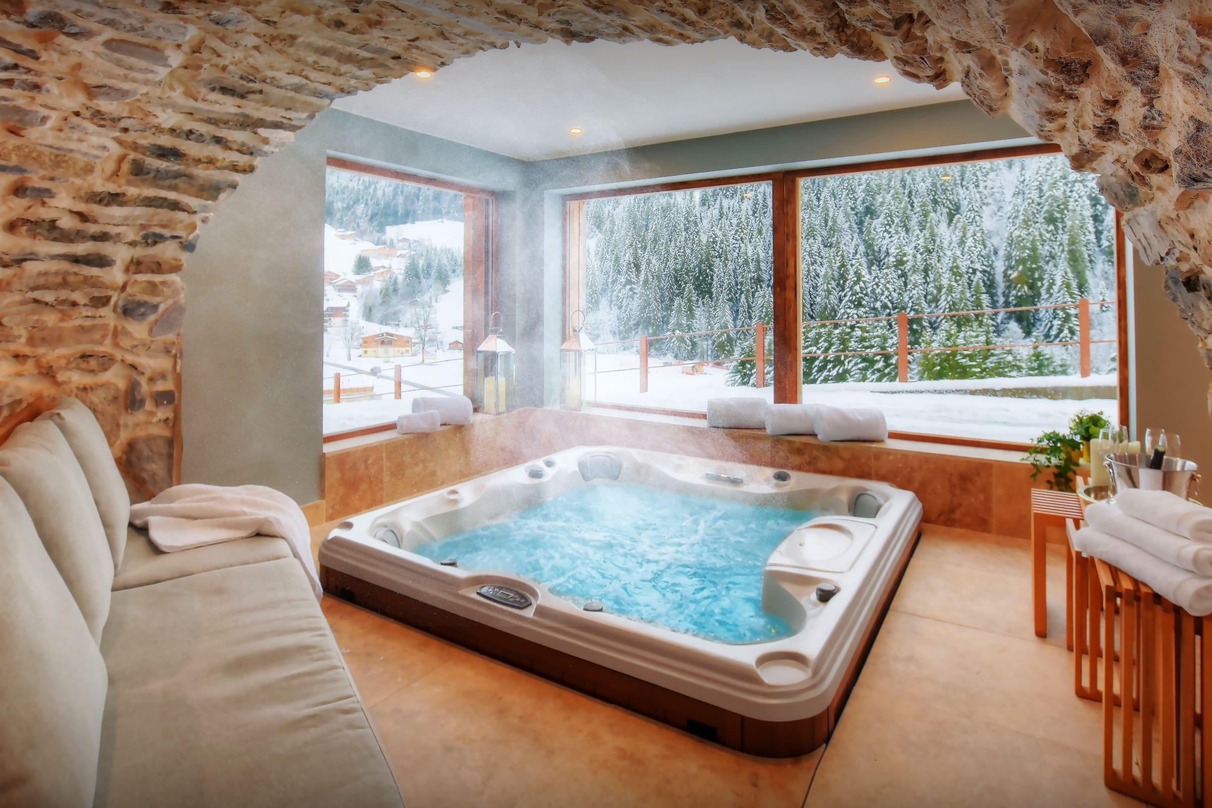 Property Image 1 - Five Star Renovated Farmhouse With Hot Tub and Sauna Property Image 1 - Five Star Renovated Farmhouse With Hot Tub and Sauna
