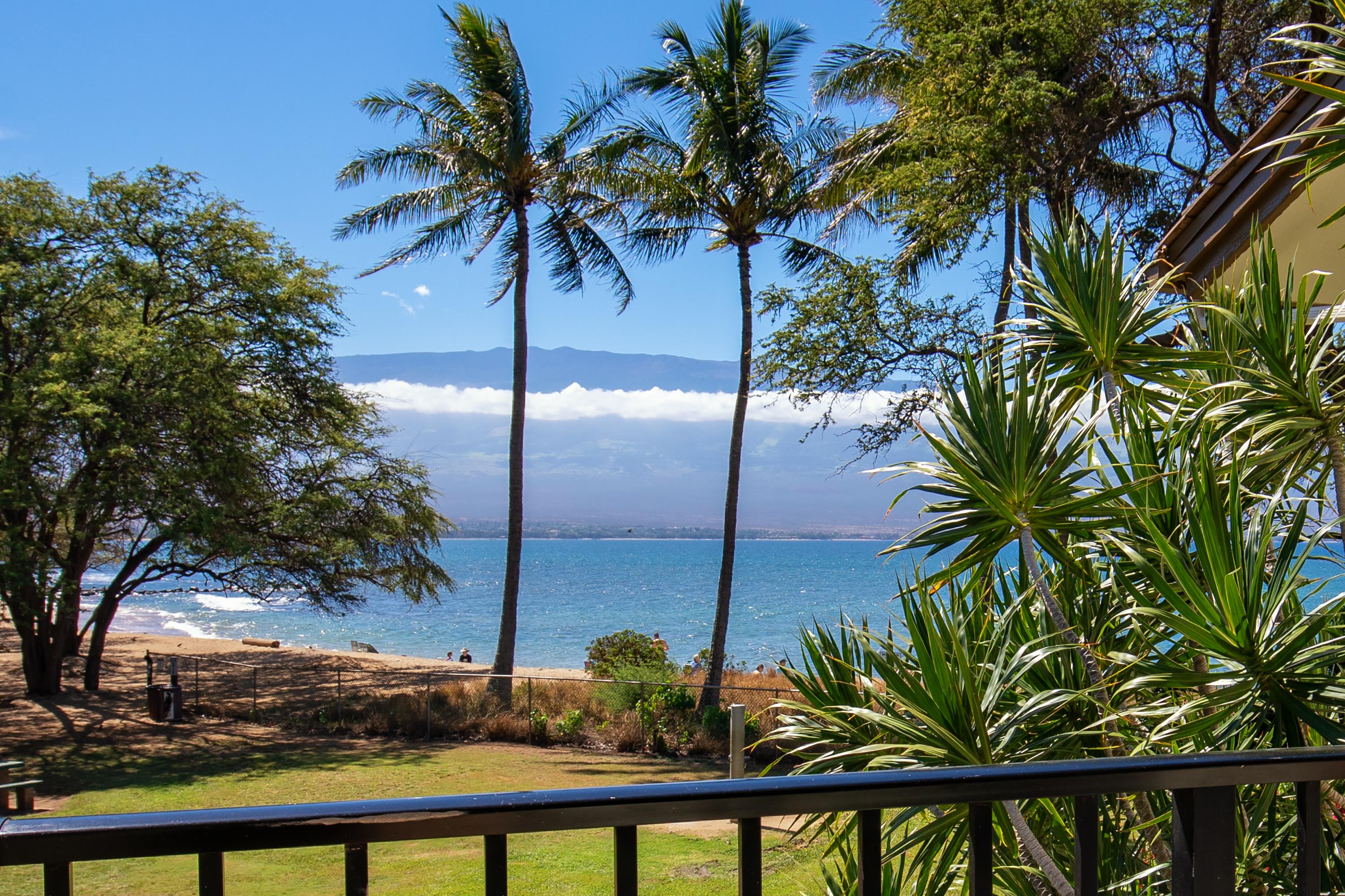 Property Image 2 - Impressive Maui Ground Floor Abode with Easy Access to the Beach and Pool