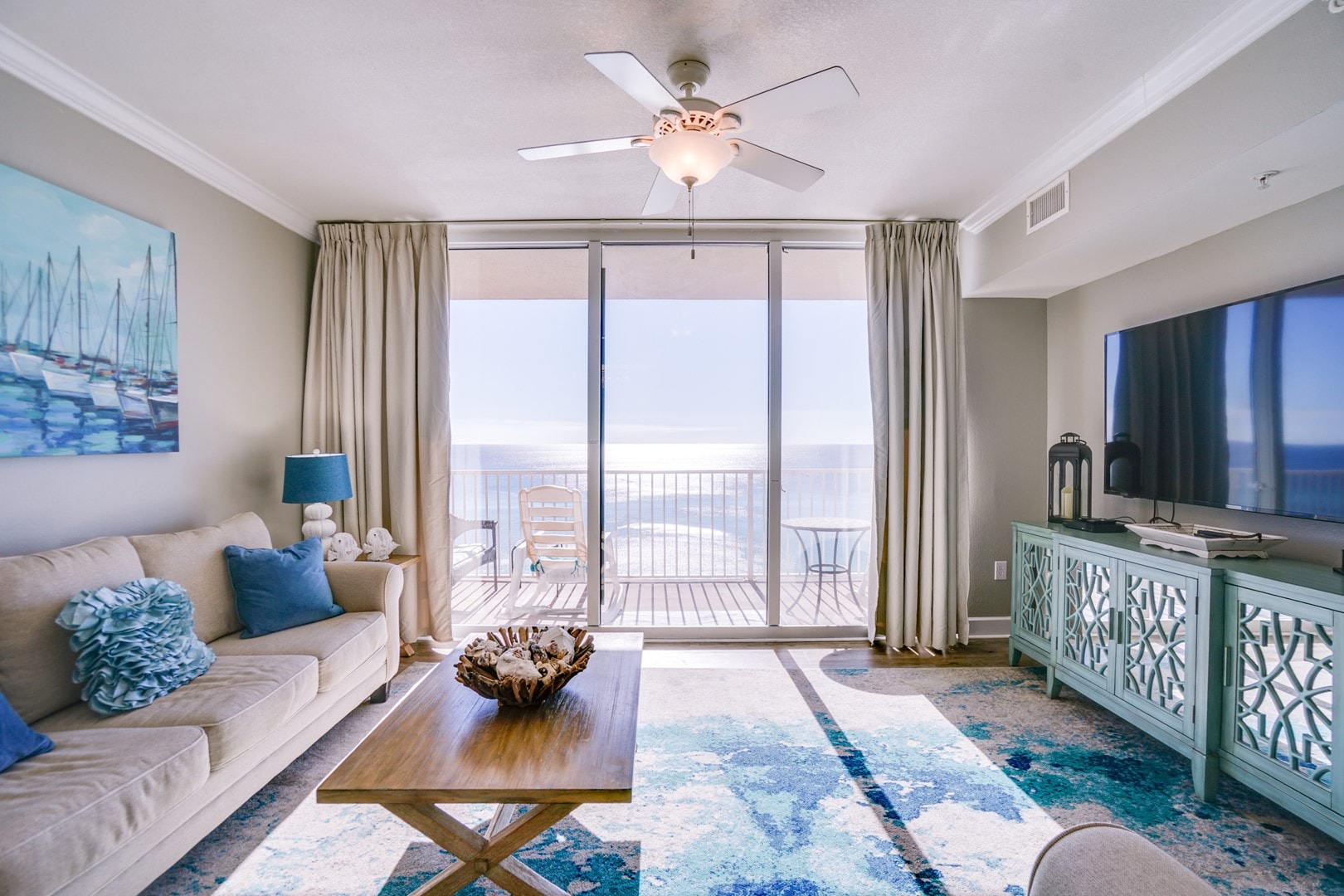 Living Area with Direct Beach and Gulf Views