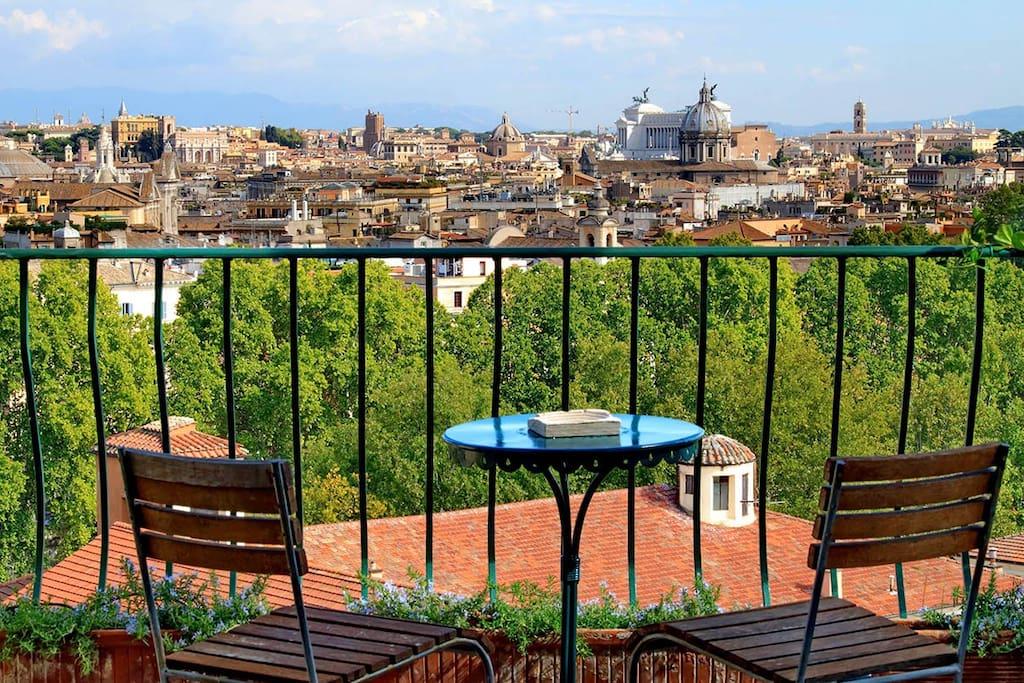 Property Image 1 - Romantic apartment with the best views of Rome