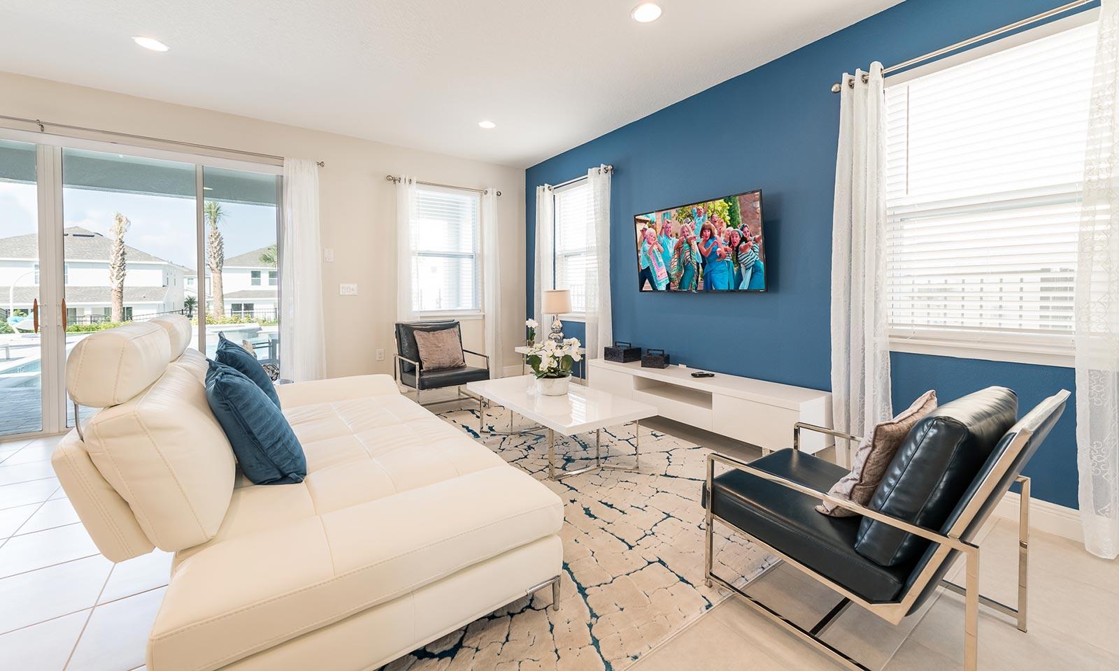 Vibrant Home with Private Pool in Encore