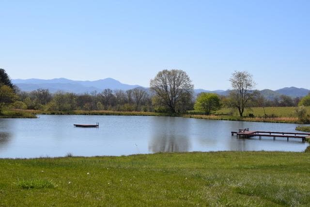 One-of-a-Kind, Majestic Mountain Lodge Retreat 