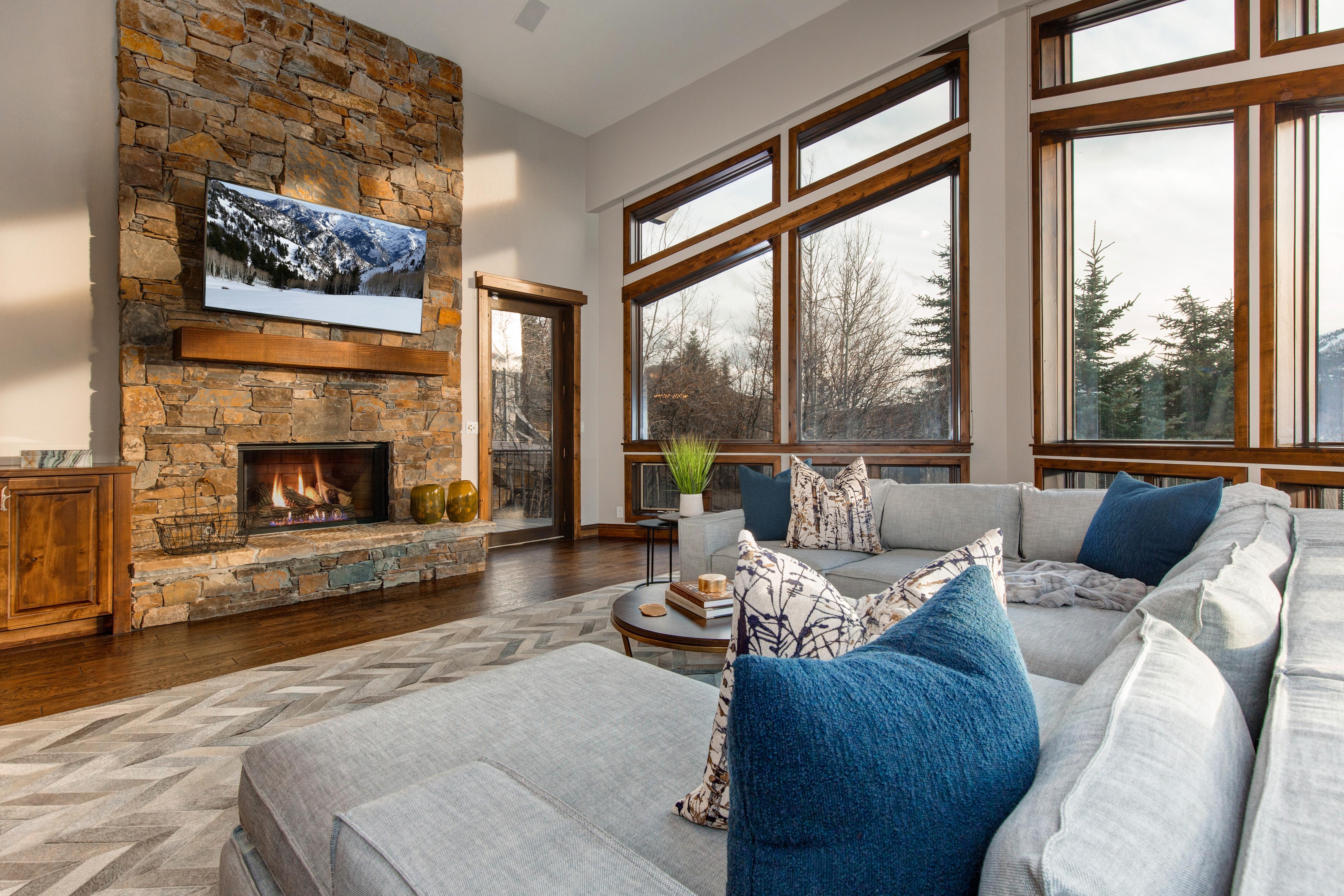 Property Image 2 - Spatious Ski Home, Perfect for Entertaining