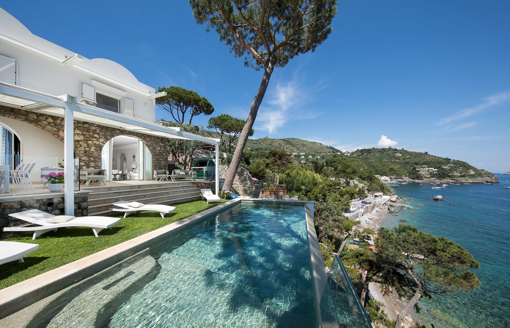 Property Image 1 - Luxurious Two-Storey Villa with Private Cable Car