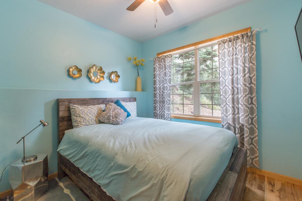 1925 Elkhorn Drive 1925 Elkhorn Drive