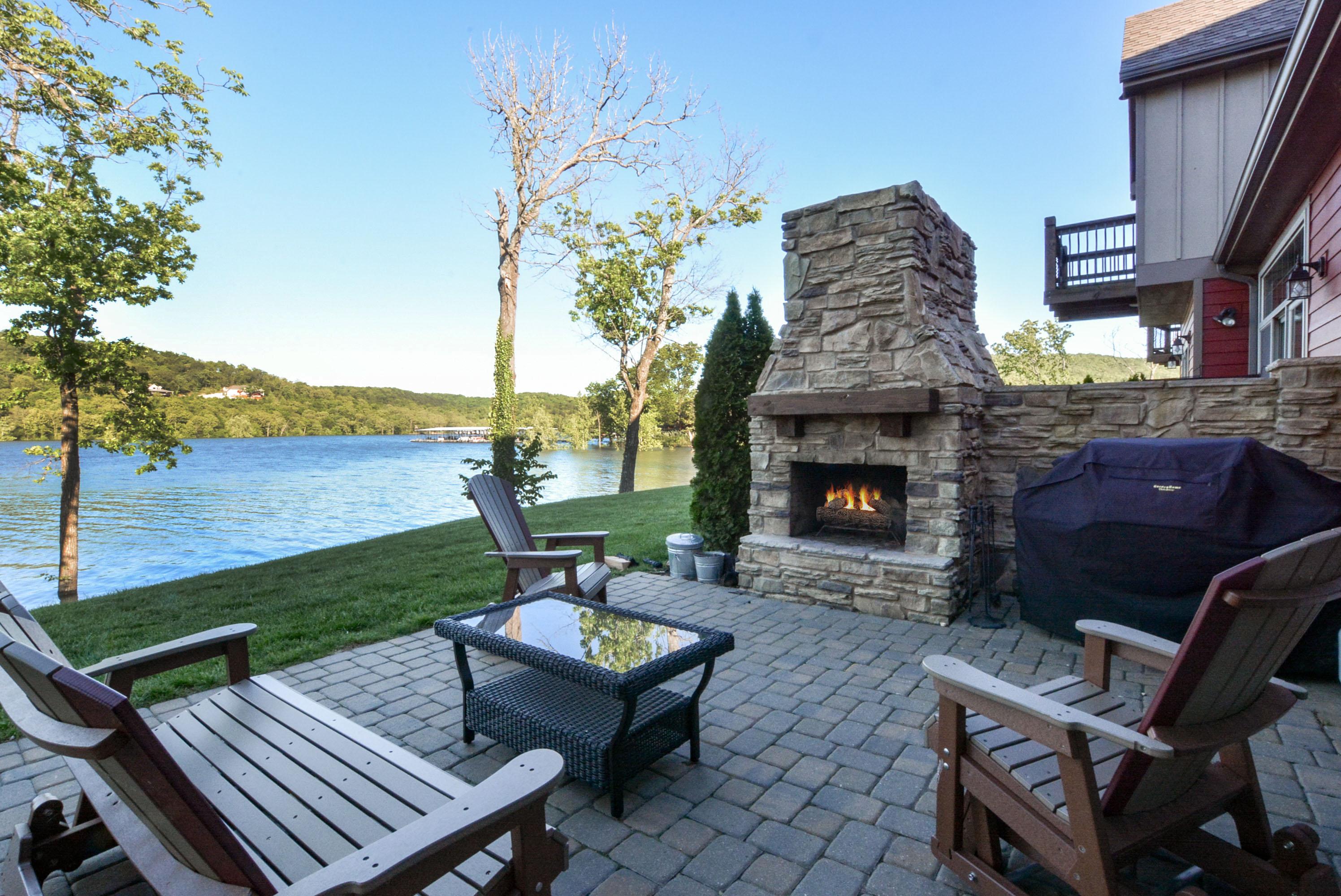 Property Image 1 - Luxury Lakefront Villa-Amazing View-Free Amenities-Family Friendly