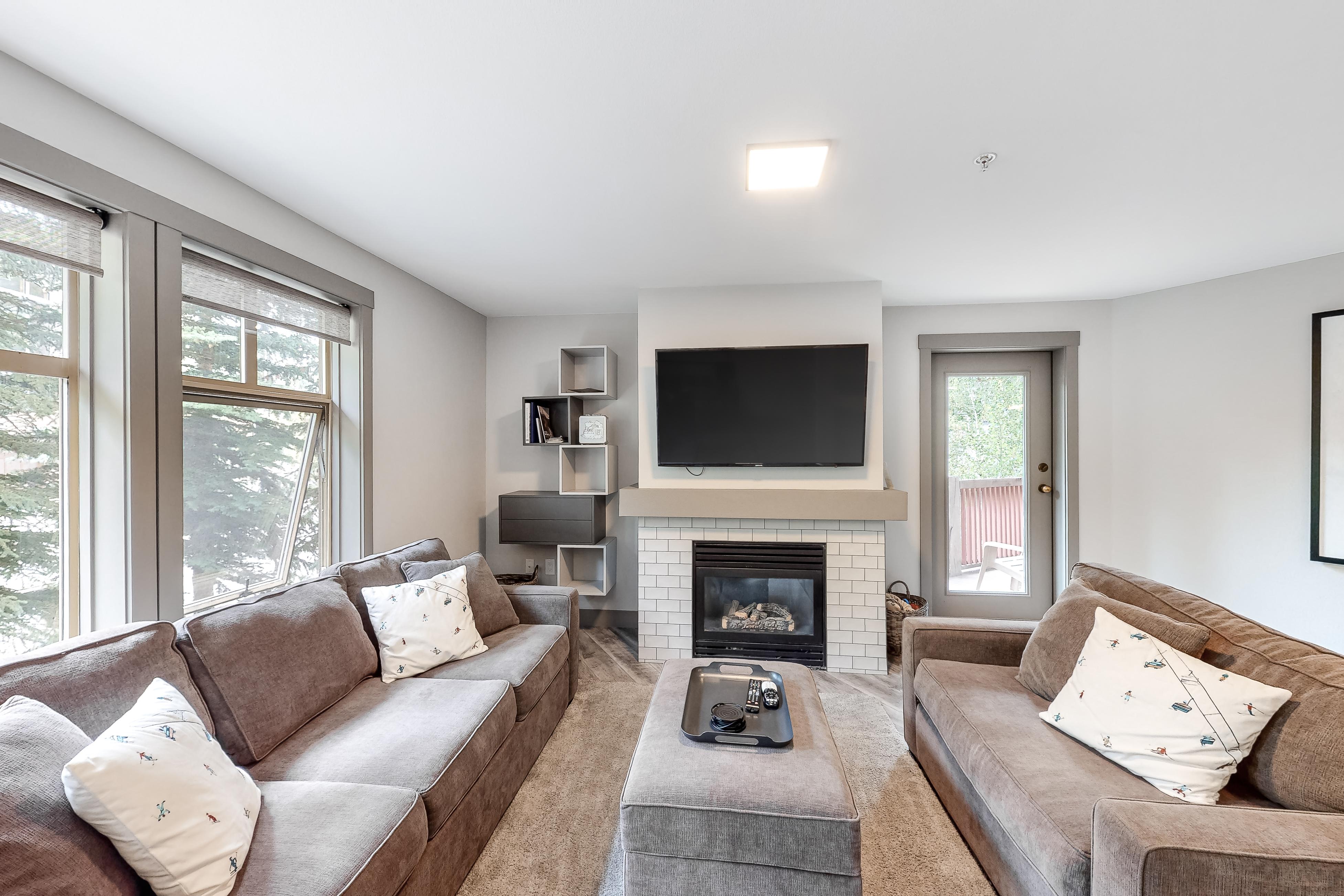 Property Image 1 - Eagle Springs East 206: White Fir Suite