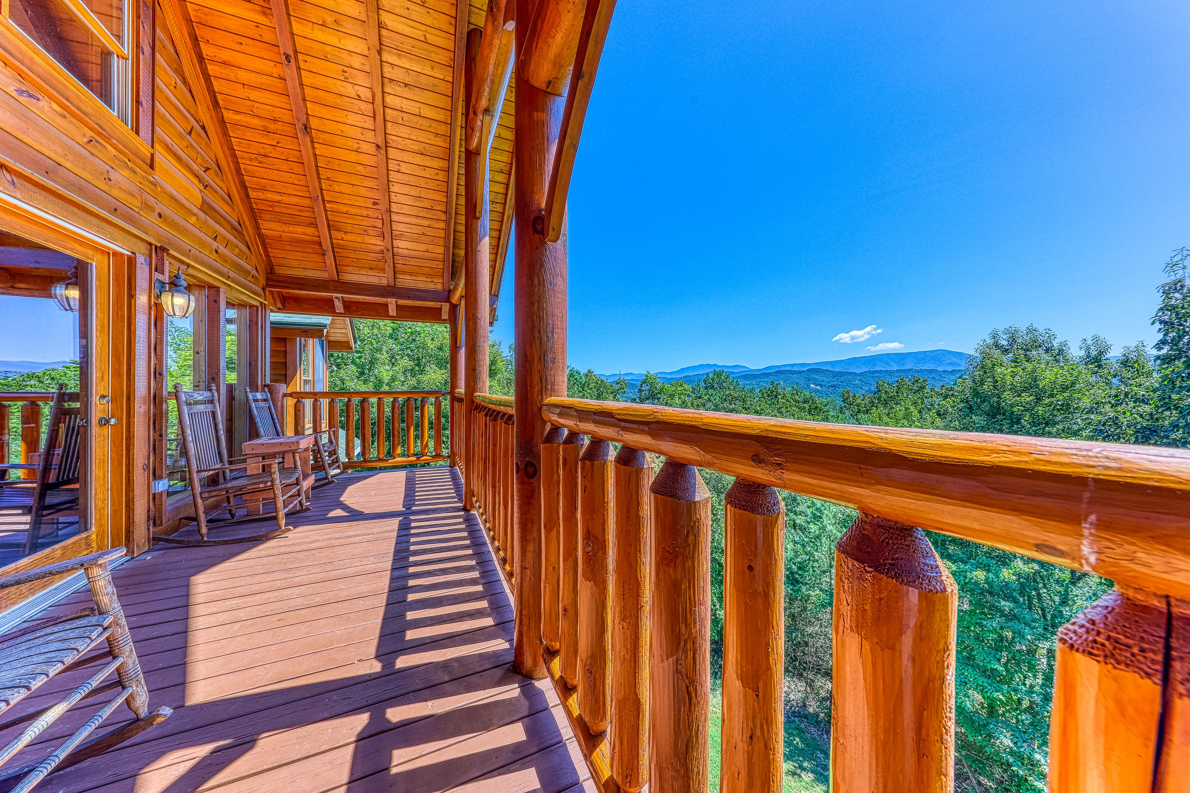 Property Image 1 - Million Dollar View Cabin