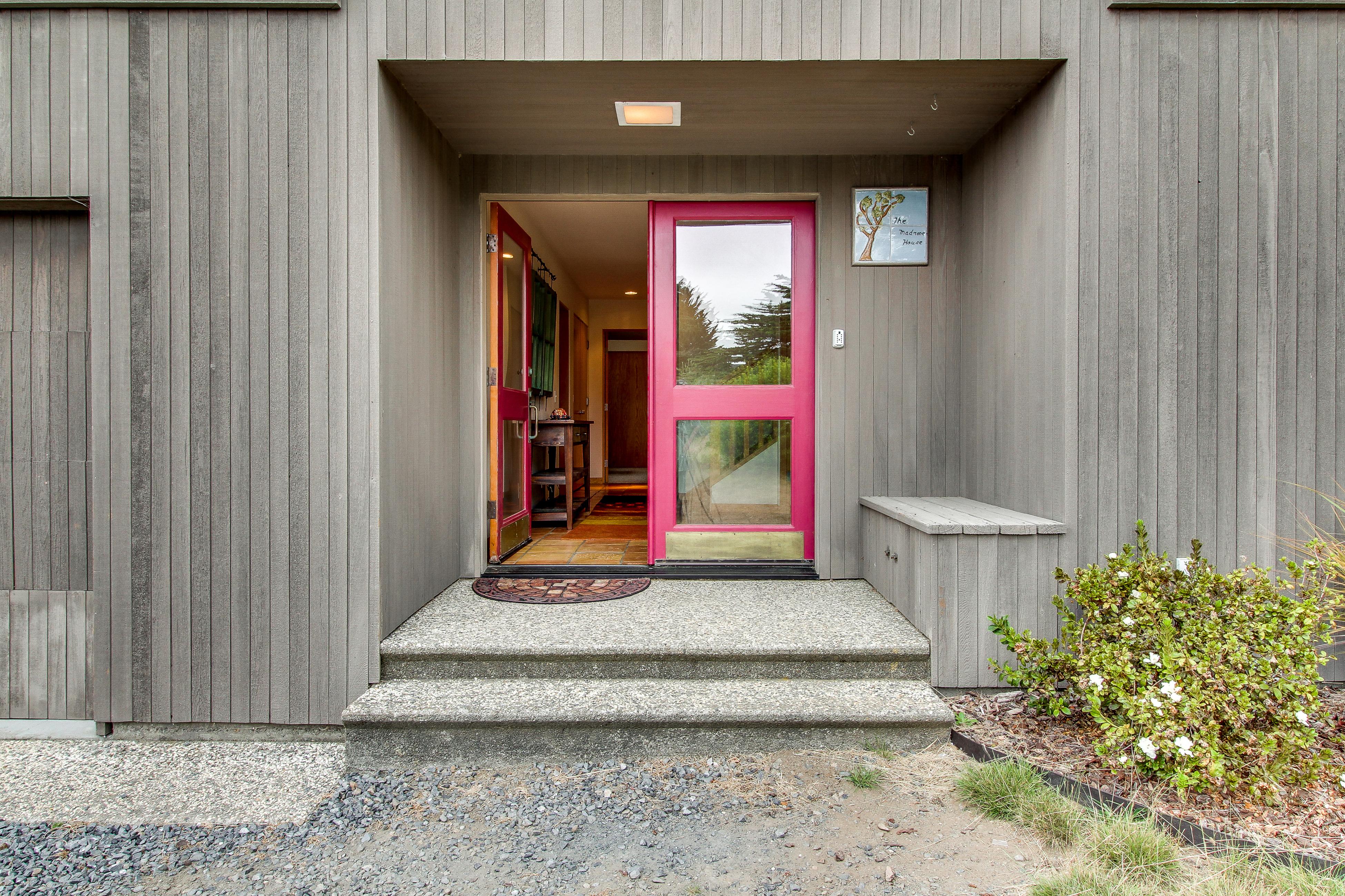Property Image 2 - Madrone House