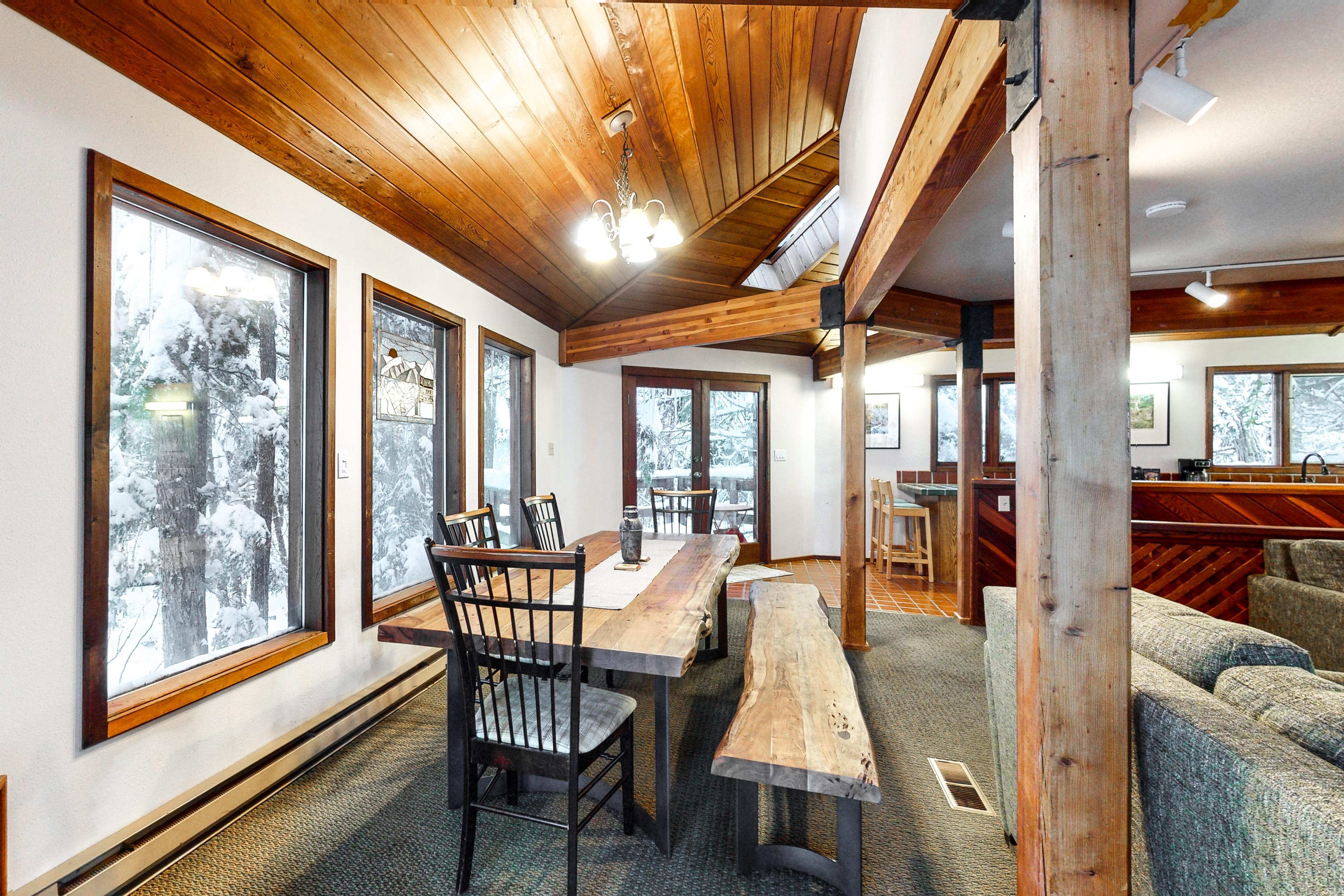 Compton's Forest Chalet Compton's Forest Chalet