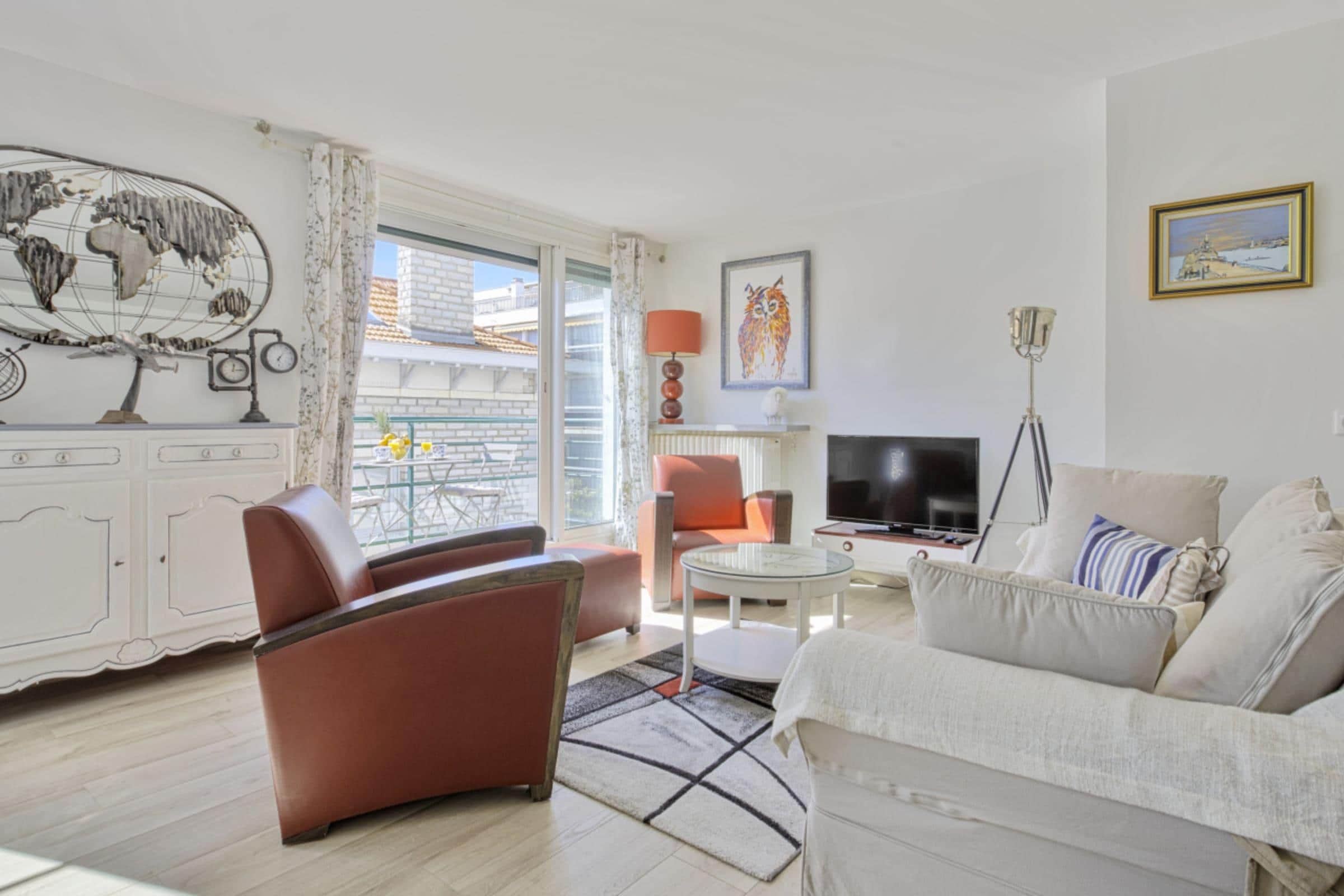 Property Image 1 - Stylish 2 bedroom flat in the heart of Biarritz