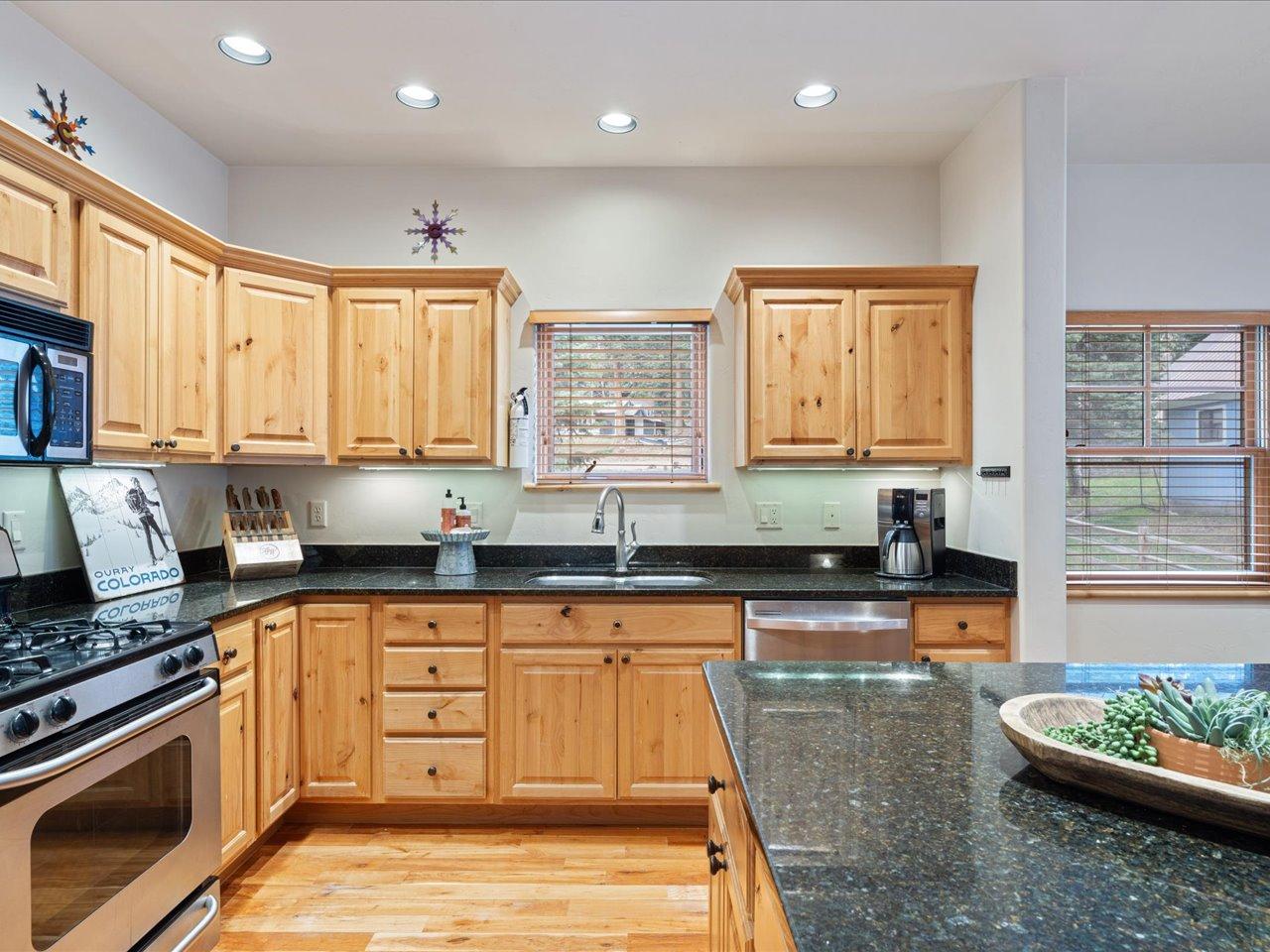 Elkhorn Townhome 1939 Elkhorn Townhome 1939