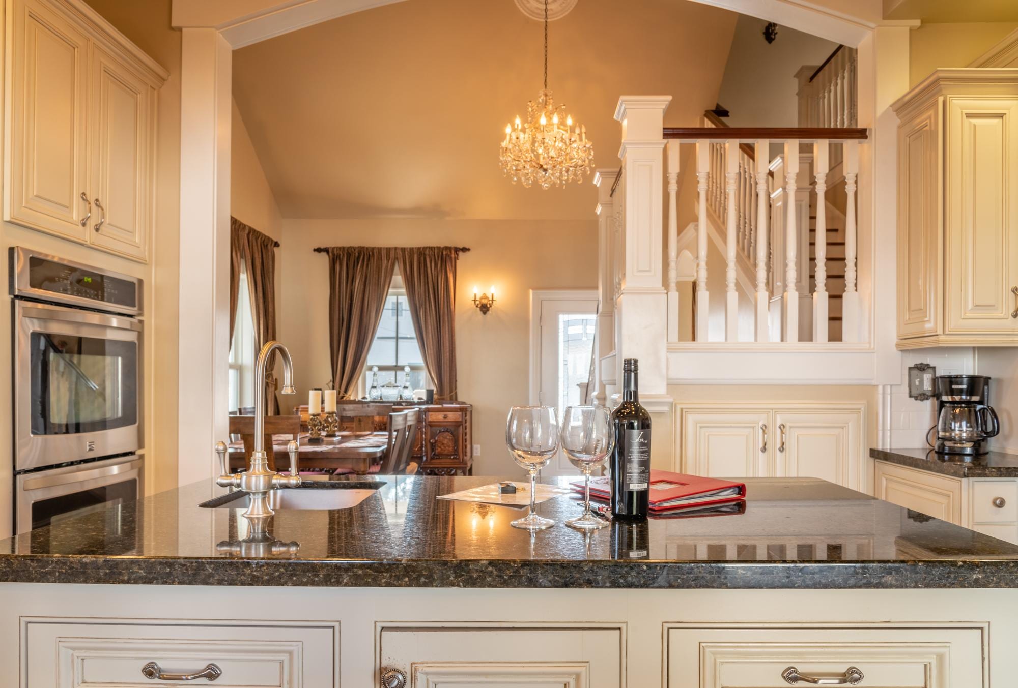 Kitchen/Dining area