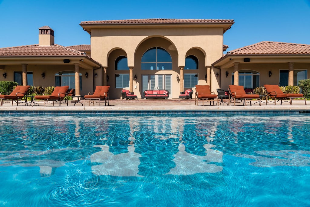 Your luxury experience awaits at the Shandon House