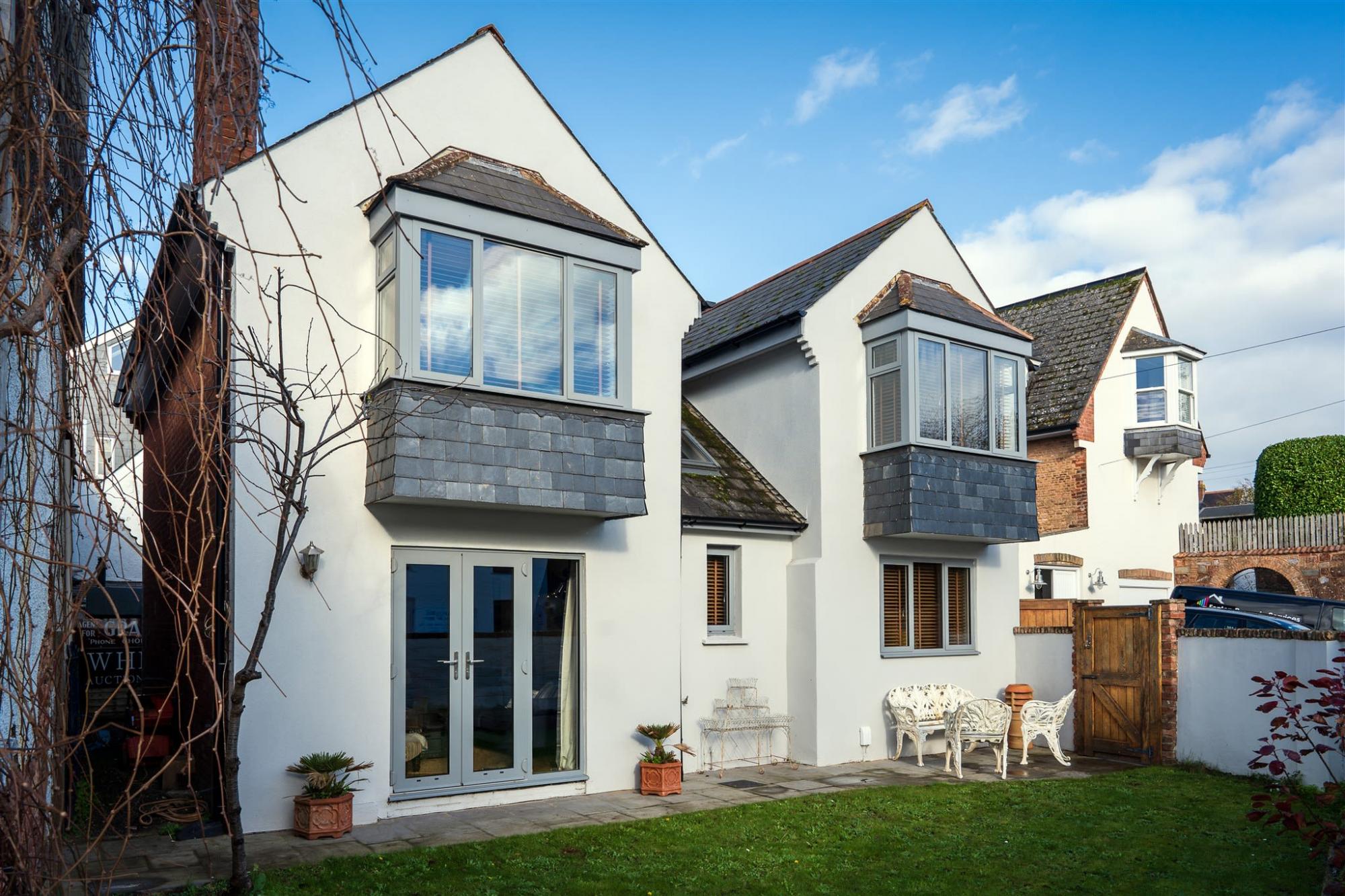 Property Image 2 - Warm Eclectic 5 Bedroom Home in a Great Location in Topsham Property Image 2 - Warm Eclectic 5 Bedroom Home in a Great Location in Topsham