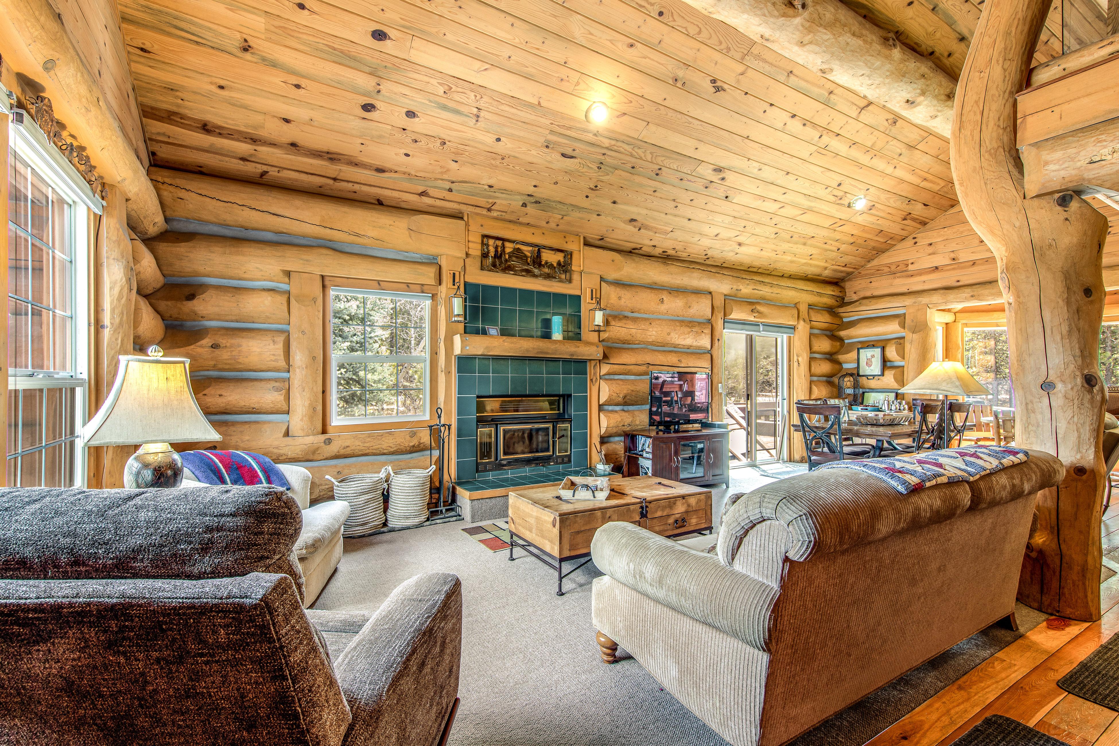 Property Image 1 - Pinedale Cabin