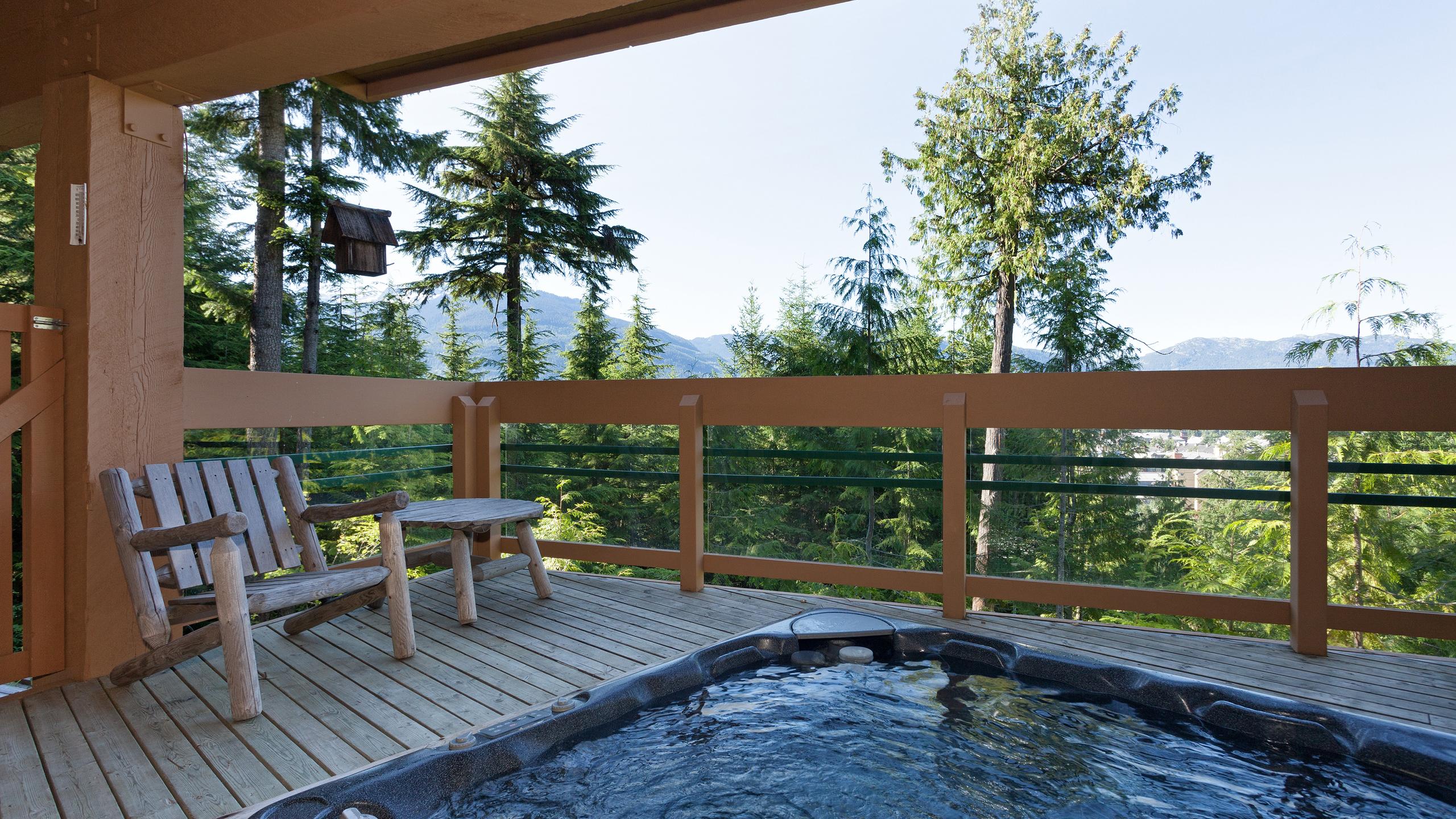 Property Image 2 - Northern Lights 15 | Family-Sized Townhome w/ Sunken Hot Tub, Fireplace & Media Den