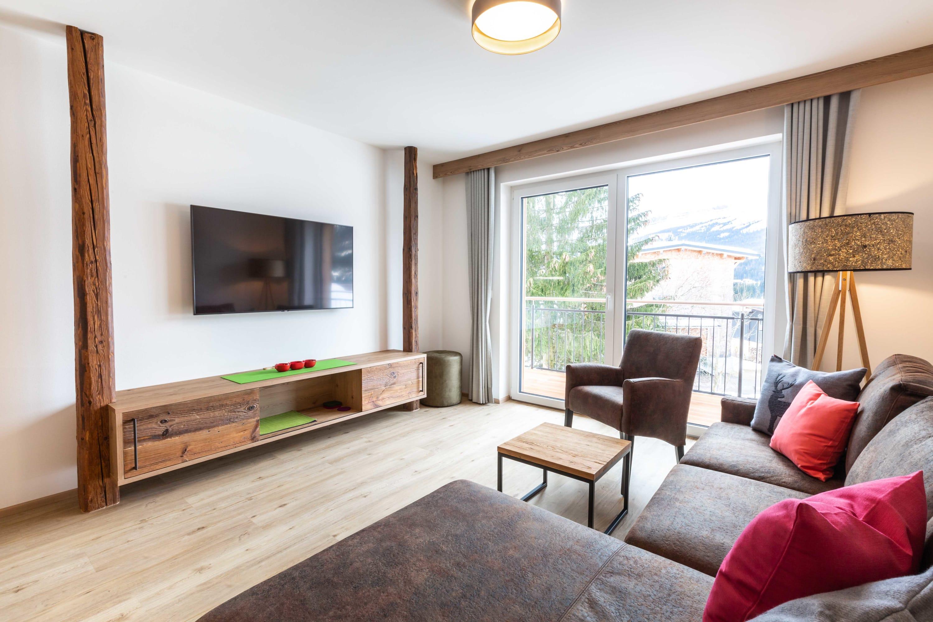 Property Image 2 - Modern Bright Apartment with Lovely Mountain View