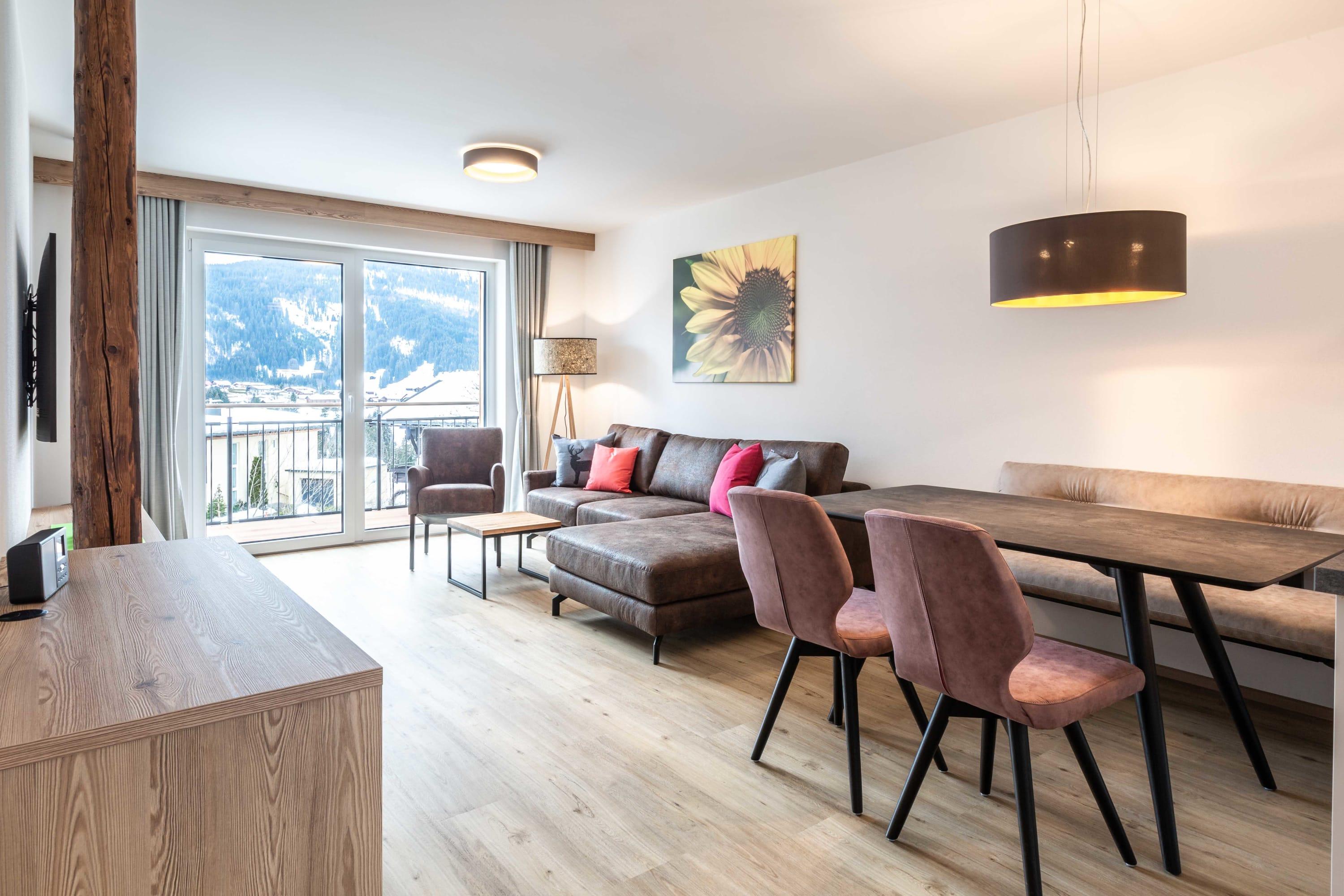 Property Image 1 - Modern Bright Apartment with Lovely Mountain View