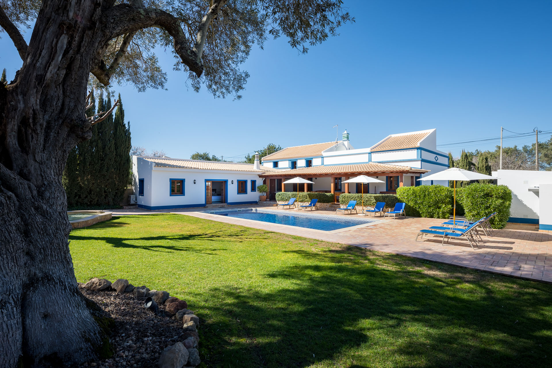 Property Image 1 - Luxury Country Family Home in Central Algarve with 2 Pools