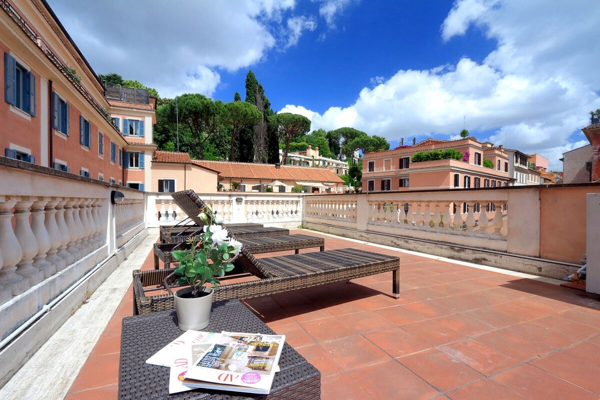 Property Image 1 - Fascinating Apartment with Sunny Spacious Terrace
