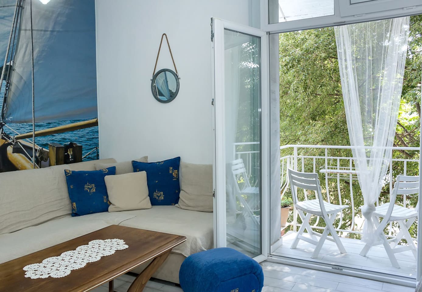 Property Image 2 - Pleasant Warm Apartment with Cosy Balcony