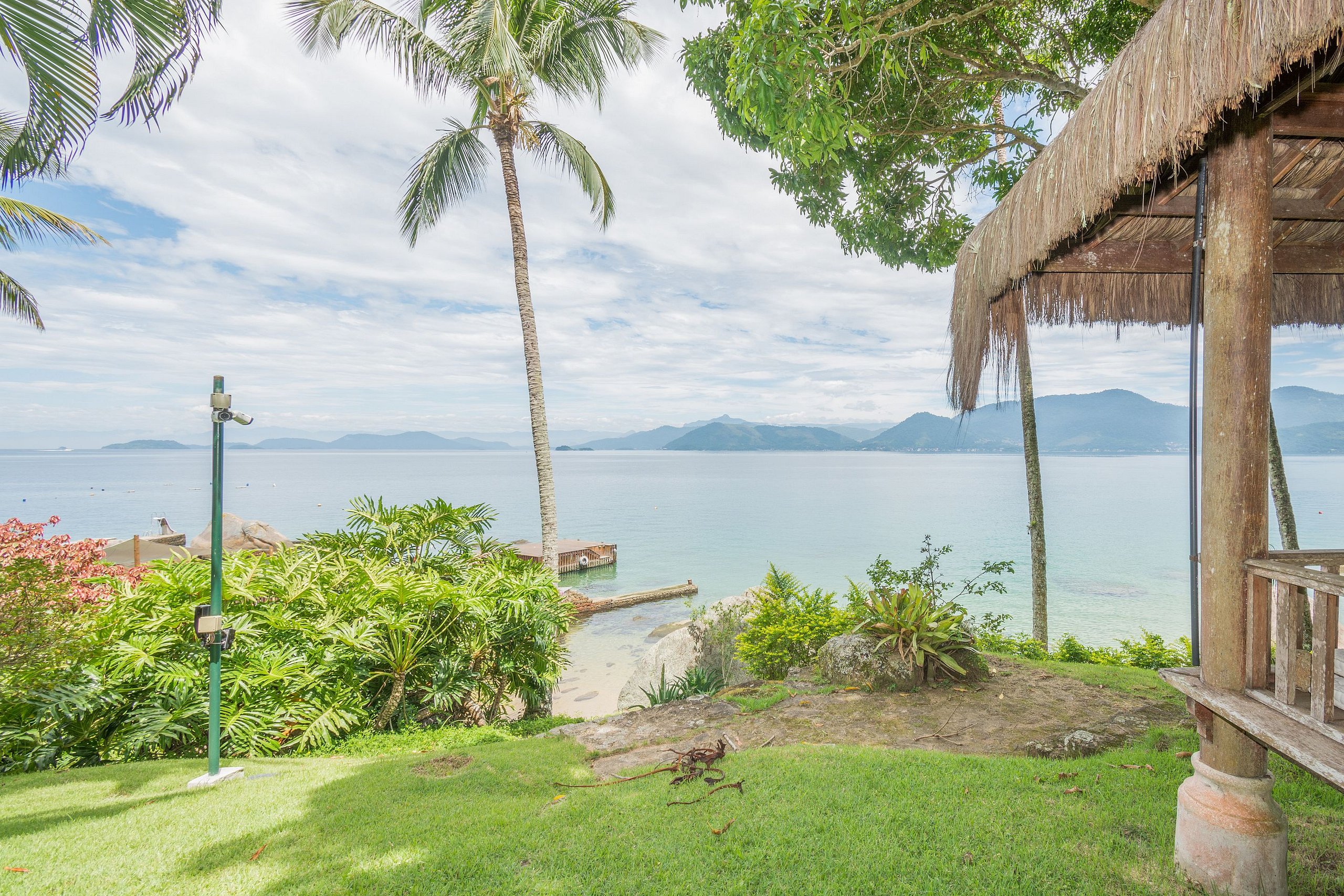 Property Image 2 - Majestic Villa With Private Beach in the heart of Angra dos Reias