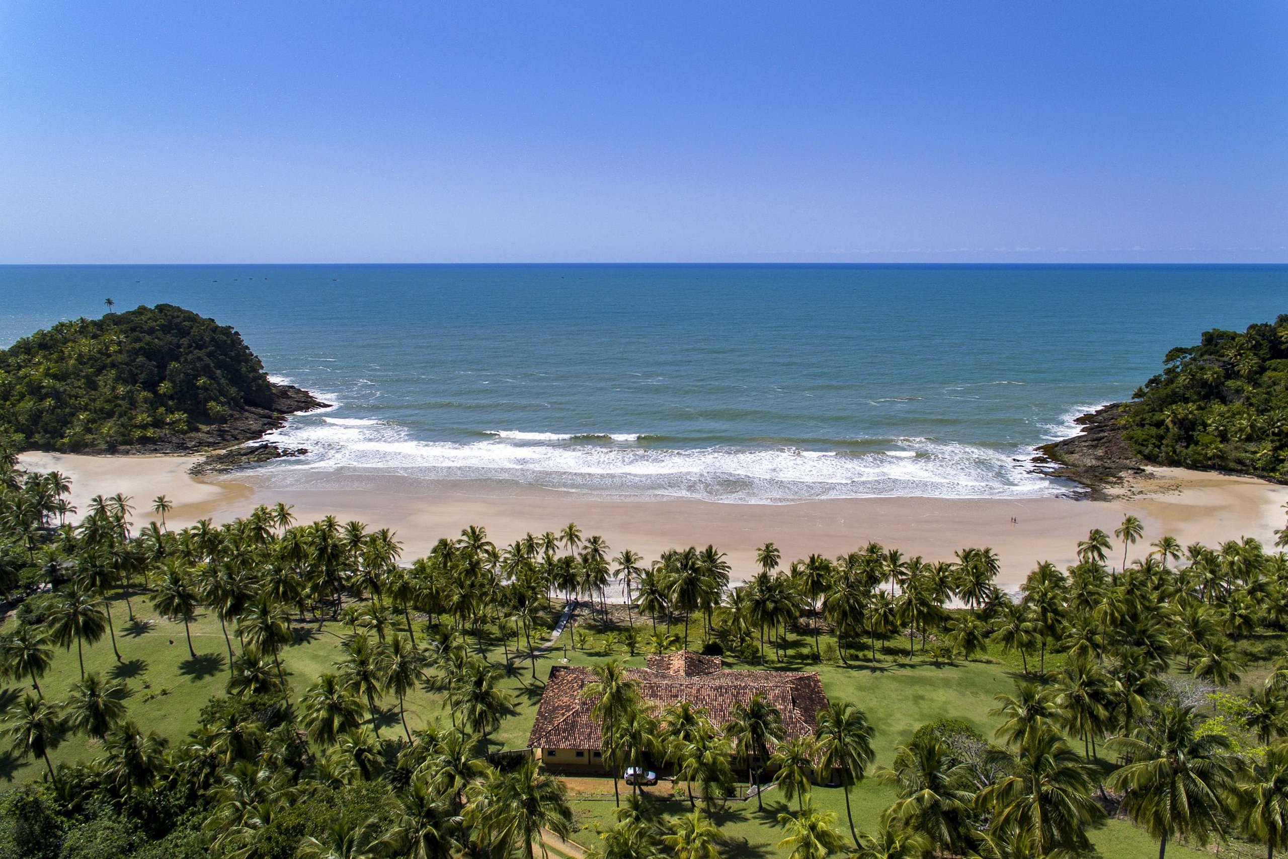 Property Image 2 - Spacious beach out with large terrace in Bahia
