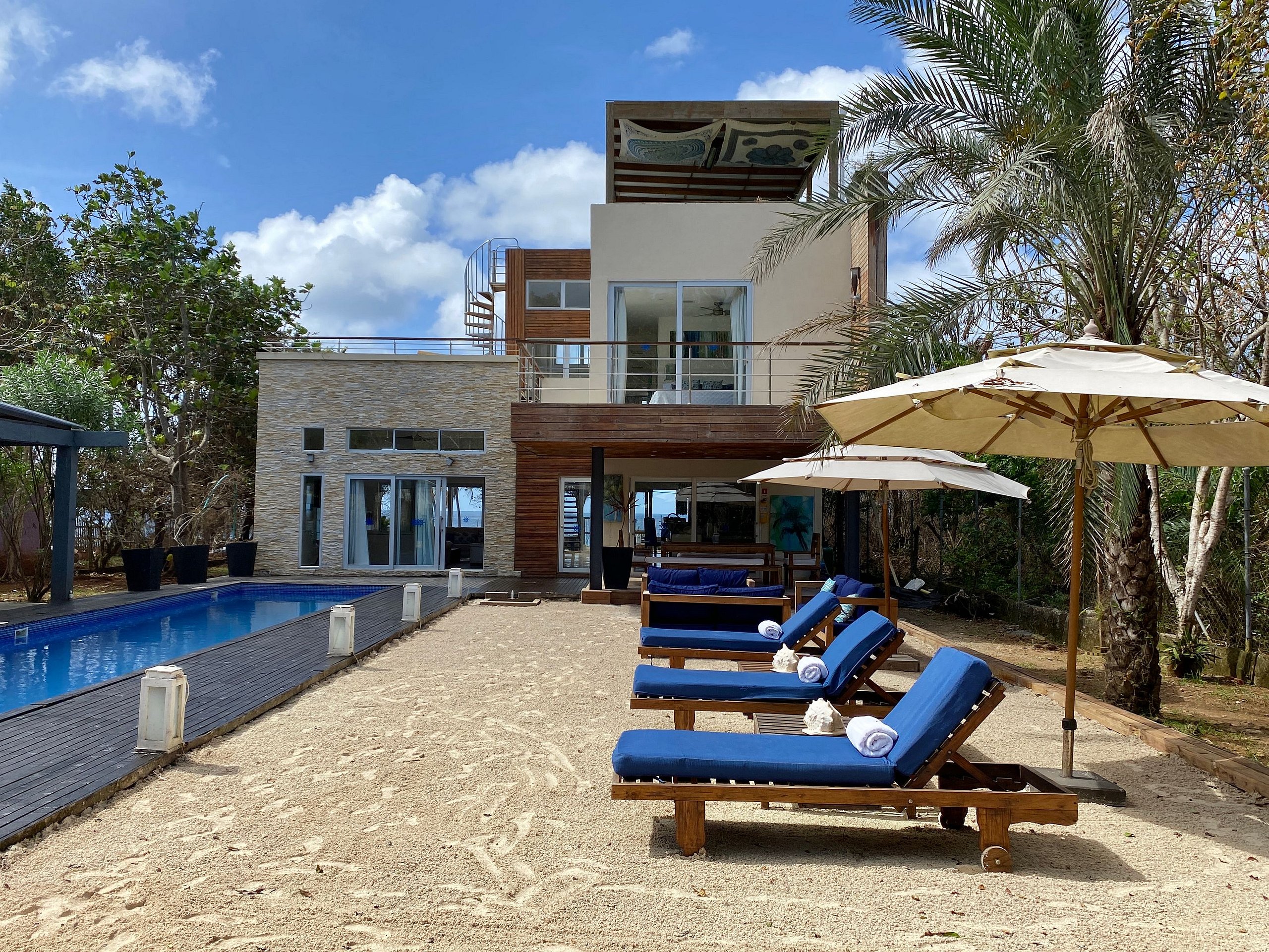 Property Image 1 - Stunning 4 bedroom villa on San Andrés Island