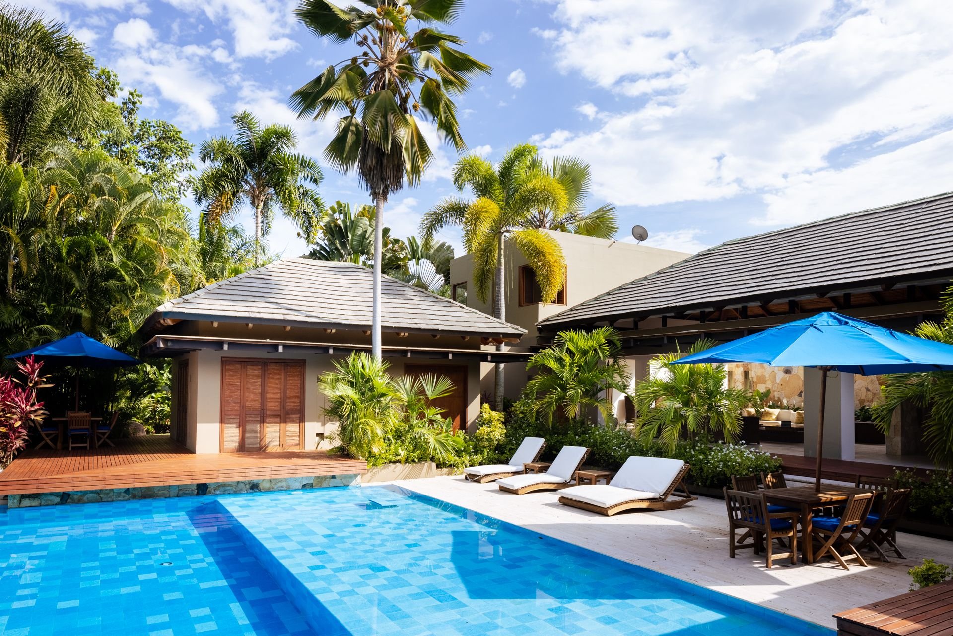 Property Image 2 - Idyllic Premium Tropical Home with Trendy Interior