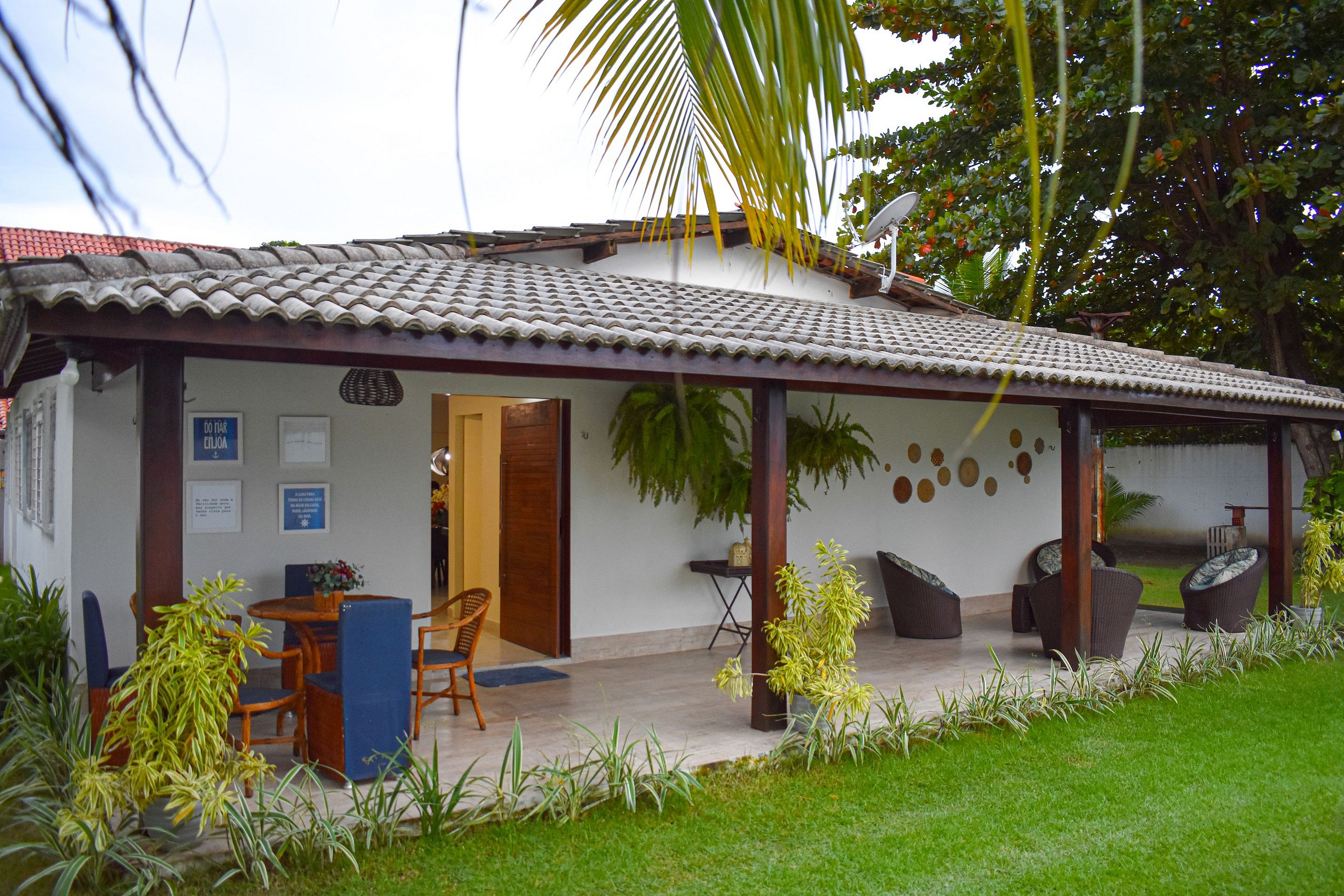 Property Image 1 - Beautifully Designed House on Tamandare Beach